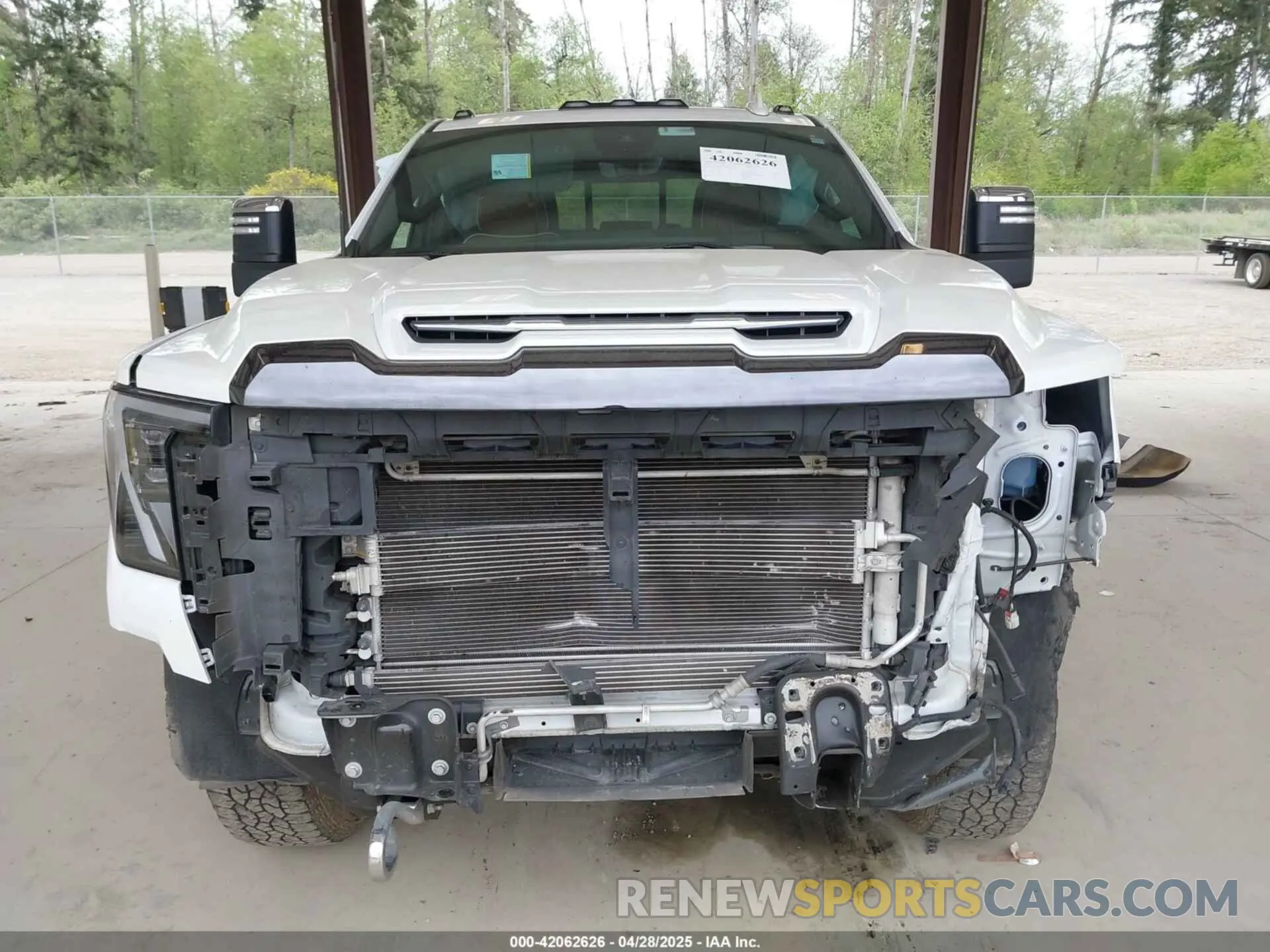 6 Photograph of a damaged car 1GT49YEY3RF370616 GMC SIERRA 3500HD 2024