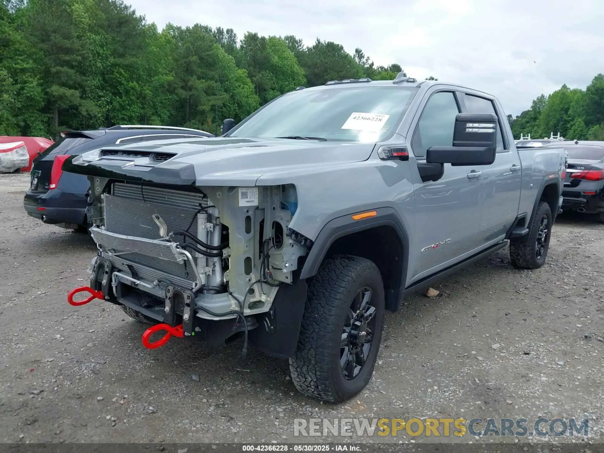 2 Photograph of a damaged car 1GT4UVEY8SF184850 GMC SIERRA 3500HD 2025