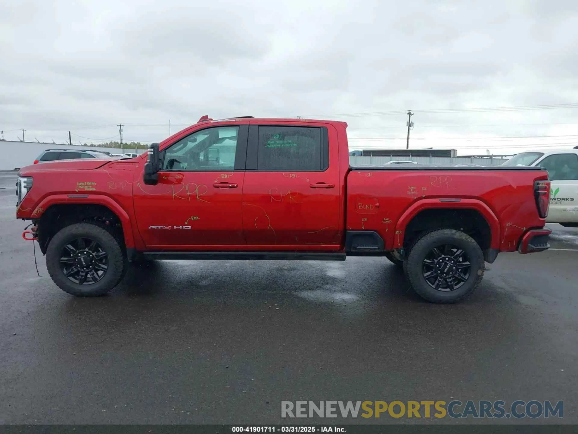 14 Photograph of a damaged car 1GT4UVEYXSF183246 GMC SIERRA 3500HD 2025