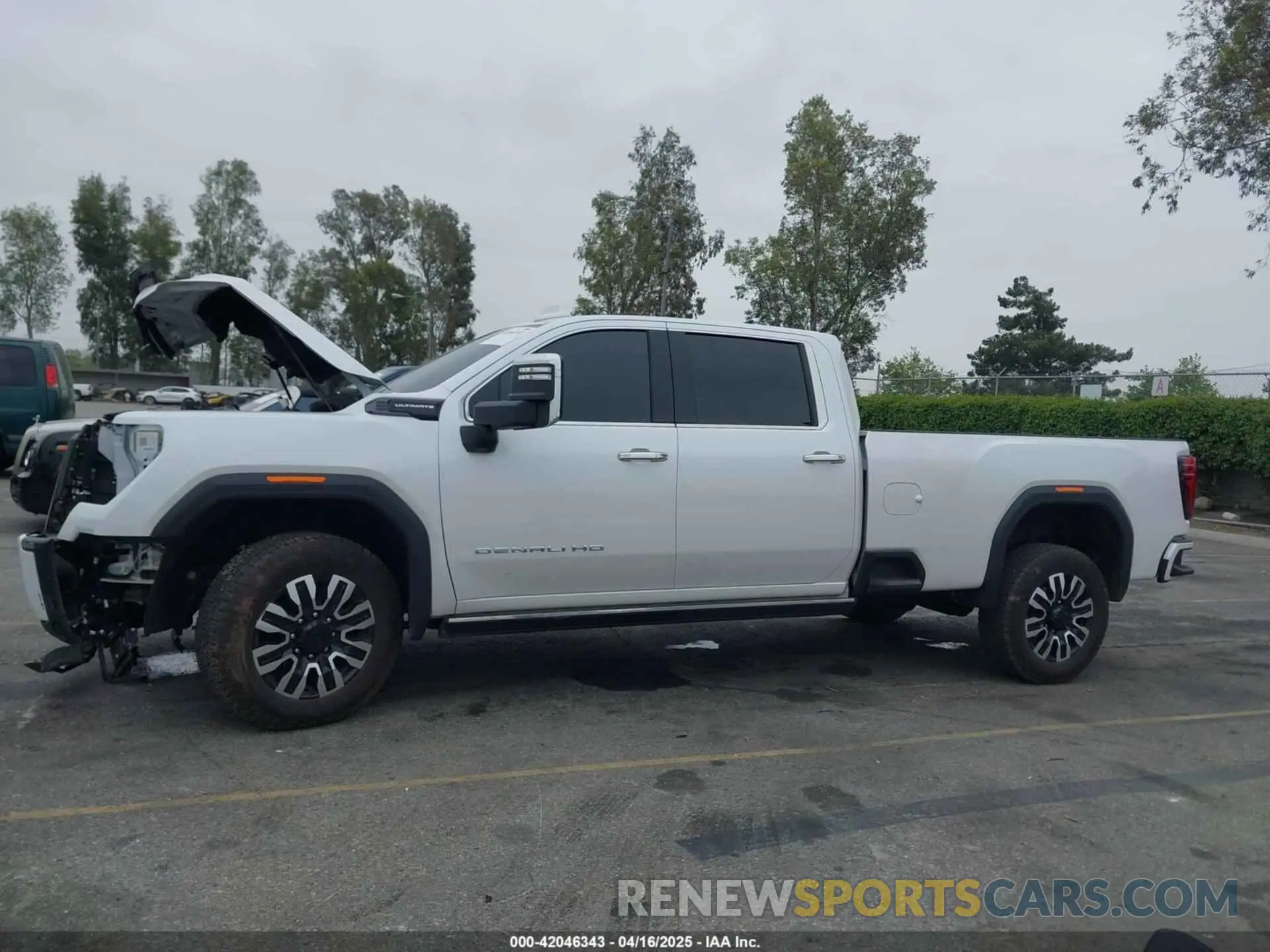 14 Photograph of a damaged car 1GT4UYEY0SF129729 GMC SIERRA 3500HD 2025