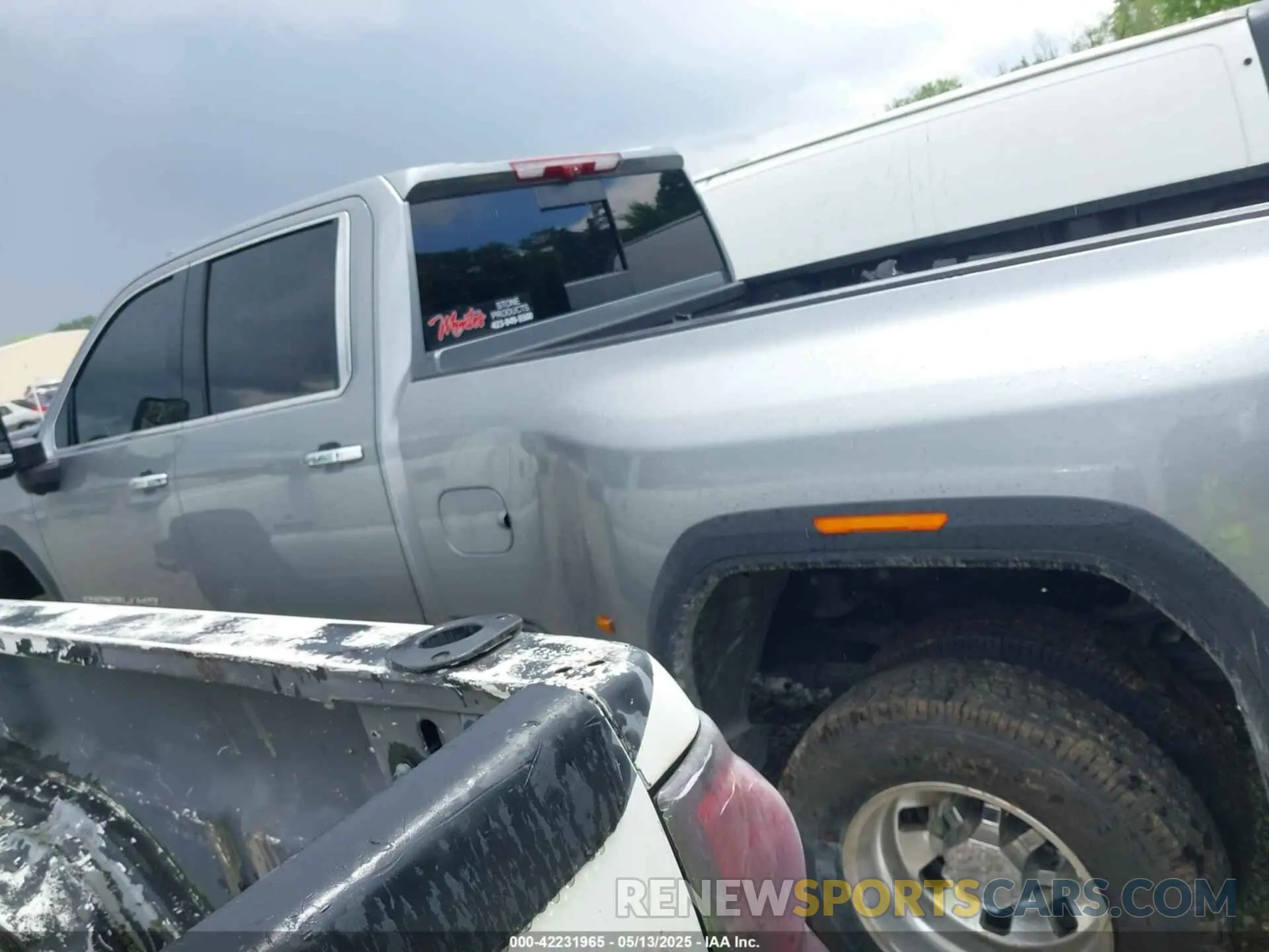 15 Photograph of a damaged car 1GT4UYEYXSF165685 GMC SIERRA 3500HD 2025
