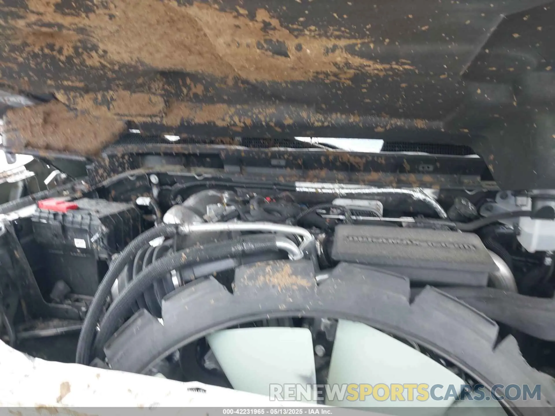 9 Photograph of a damaged car 1GT4UYEYXSF165685 GMC SIERRA 3500HD 2025