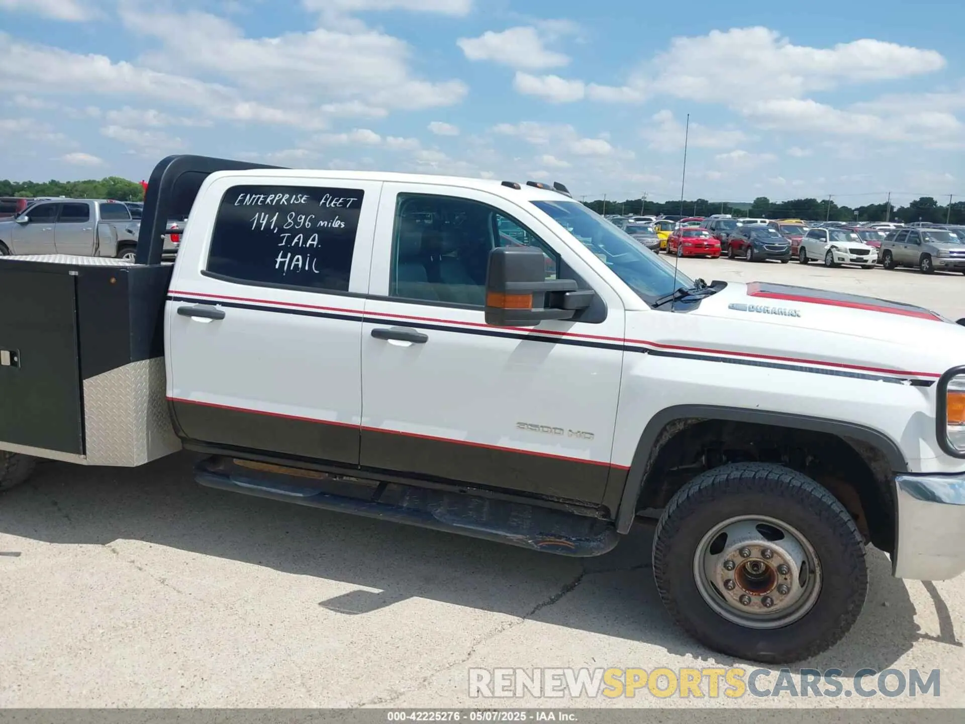 13 Photograph of a damaged car 1GD42TCY9KF139814 GMC SIERRA 3500HD CHASSIS 2019