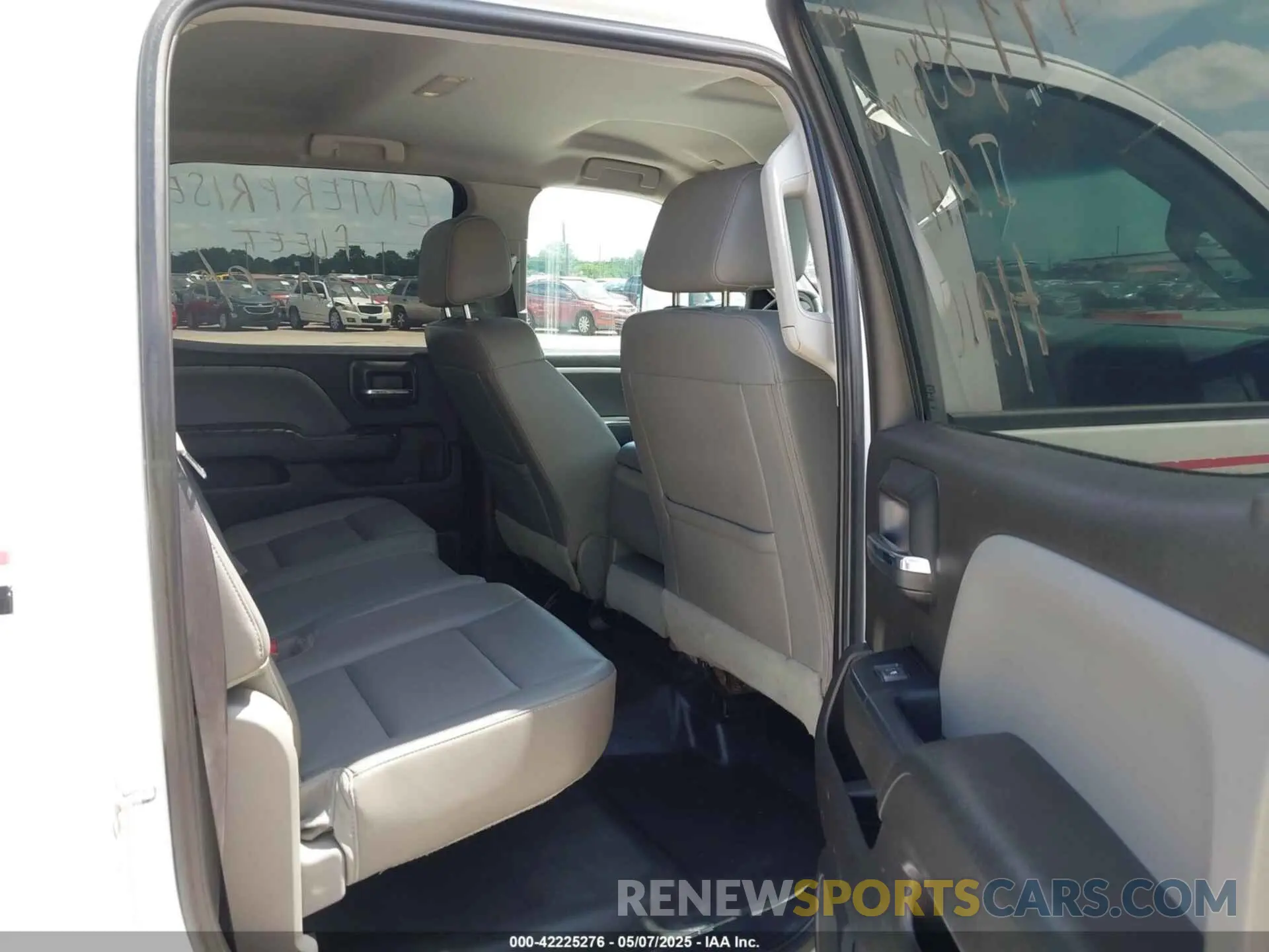 7 Photograph of a damaged car 1GD42TCY9KF139814 GMC SIERRA 3500HD CHASSIS 2019