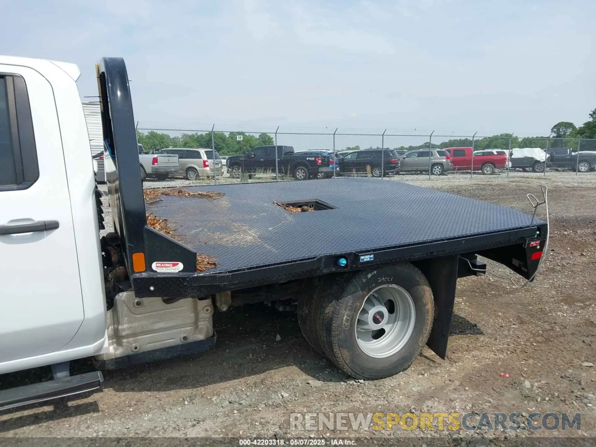 13 Photograph of a damaged car 1GD49SEY8MF285661 GMC SIERRA 3500HD CHASSIS 2021