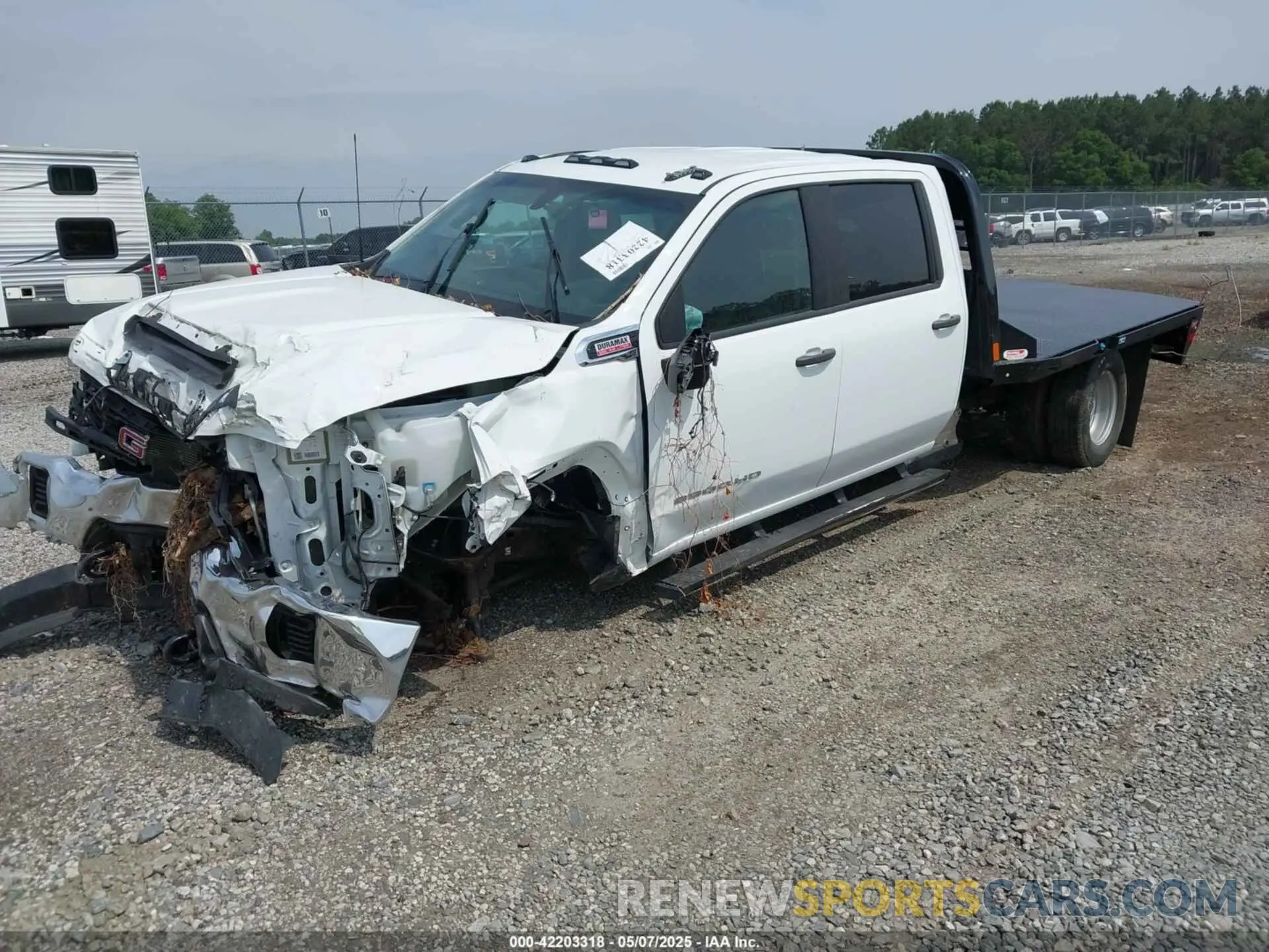 2 Photograph of a damaged car 1GD49SEY8MF285661 GMC SIERRA 3500HD CHASSIS 2021