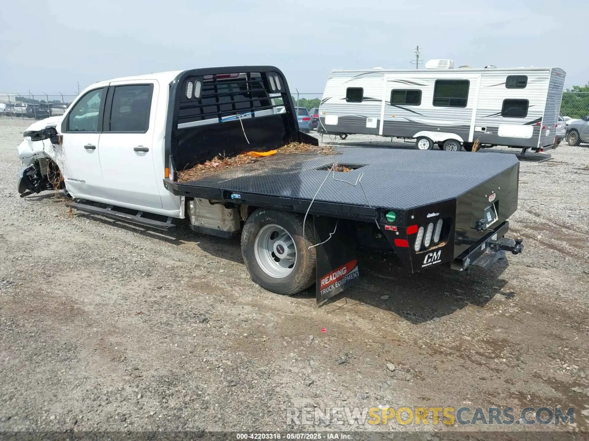 3 Photograph of a damaged car 1GD49SEY8MF285661 GMC SIERRA 3500HD CHASSIS 2021