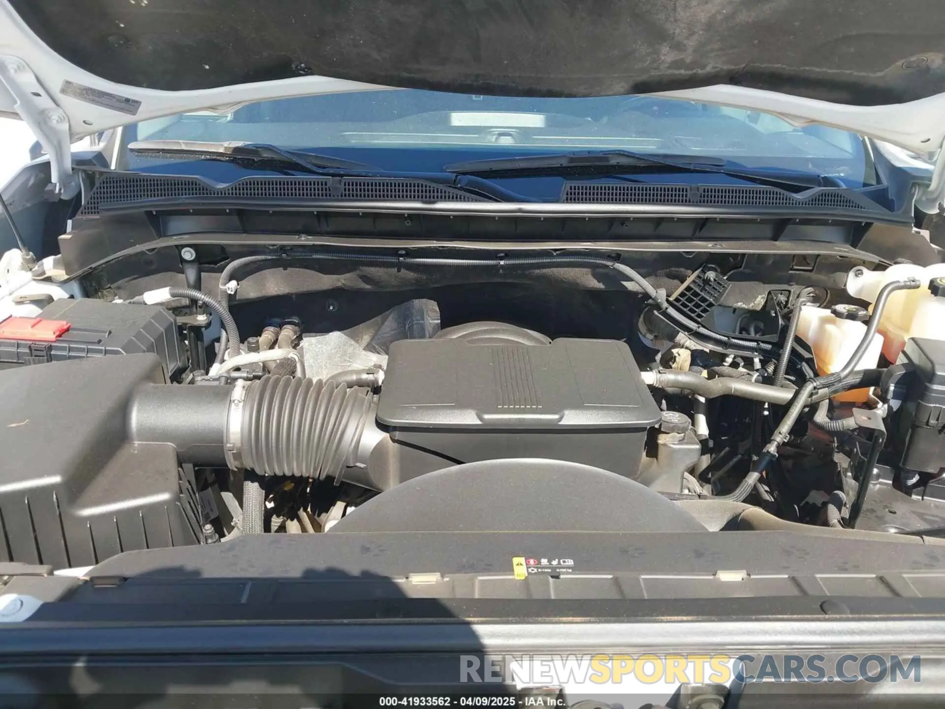 9 Photograph of a damaged car 1GD38PE79RF249598 GMC SIERRA 3500HD CHASSIS 2024