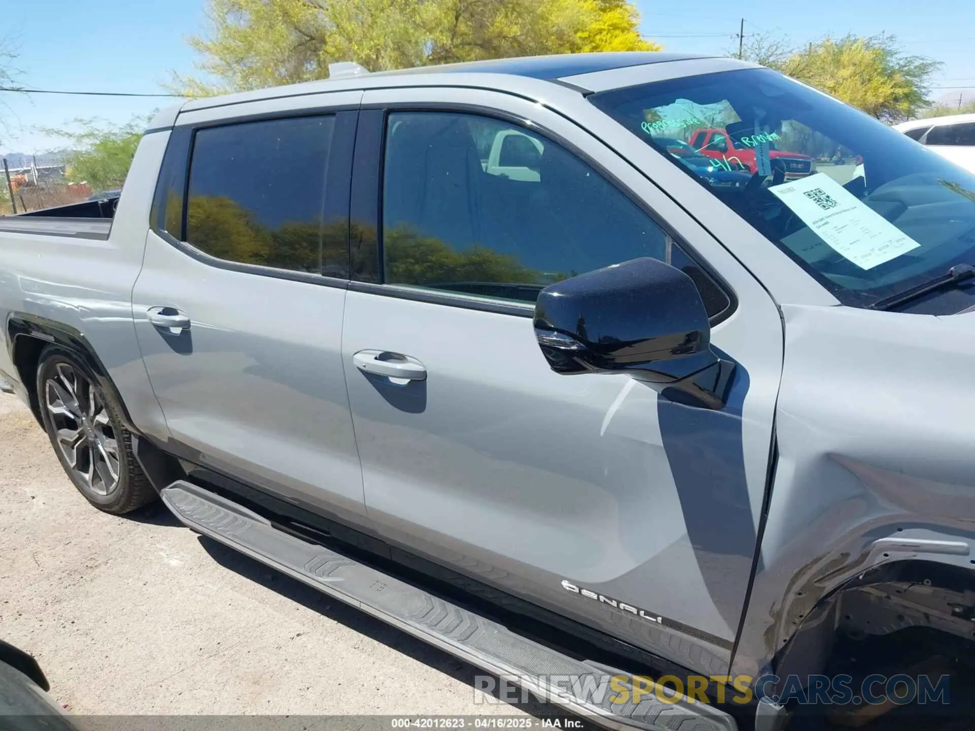 14 Photograph of a damaged car 1GT401EL6RU400726 GMC SIERRA EV 2024