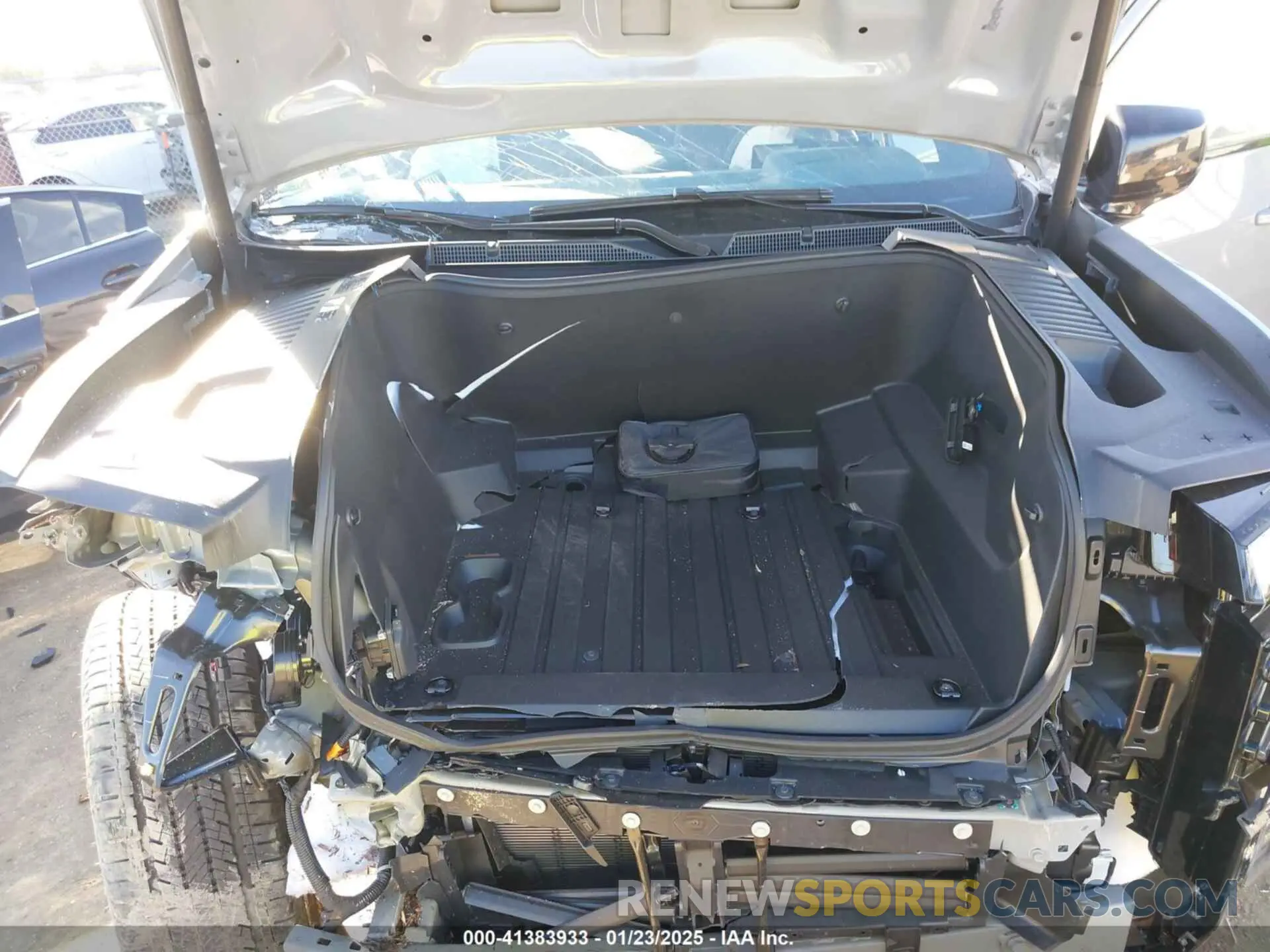 10 Photograph of a damaged car 1GT40LEL6SU402042 GMC SIERRA EV 2025