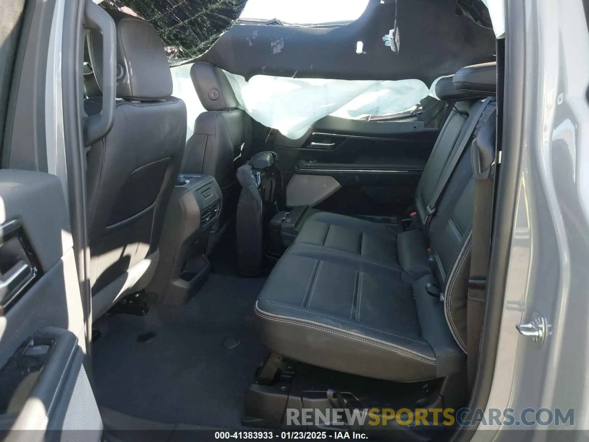 18 Photograph of a damaged car 1GT40LEL6SU402042 GMC SIERRA EV 2025