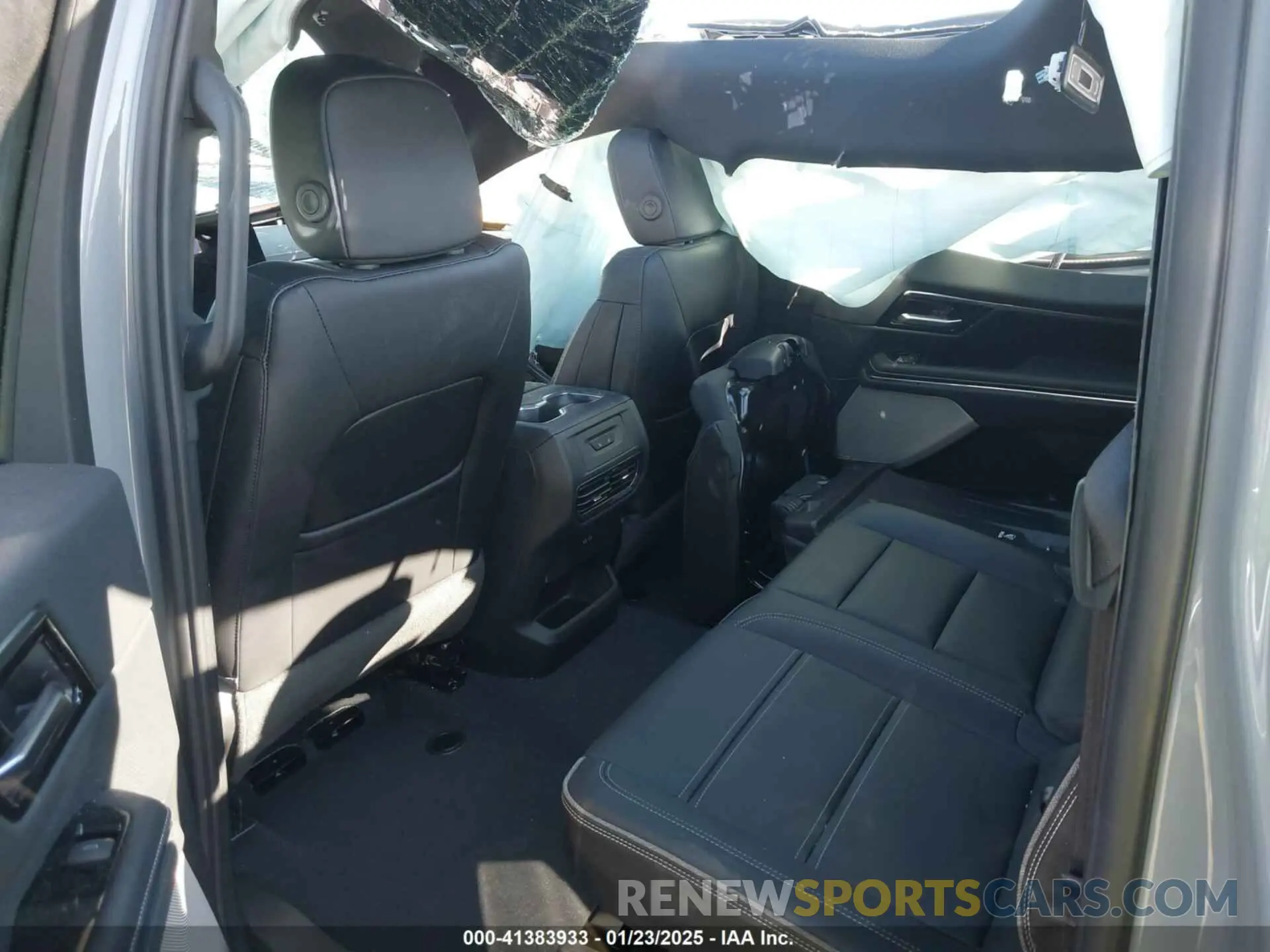 5 Photograph of a damaged car 1GT40LEL6SU402042 GMC SIERRA EV 2025