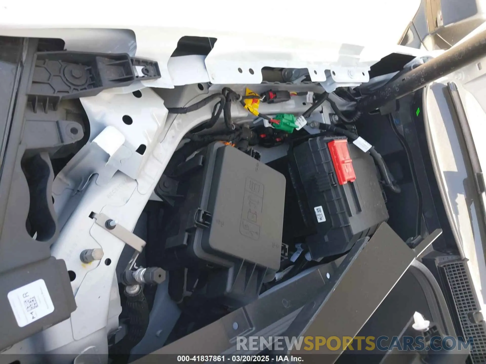 13 Photograph of a damaged car 1GT40LEL6SU403496 GMC SIERRA EV 2025