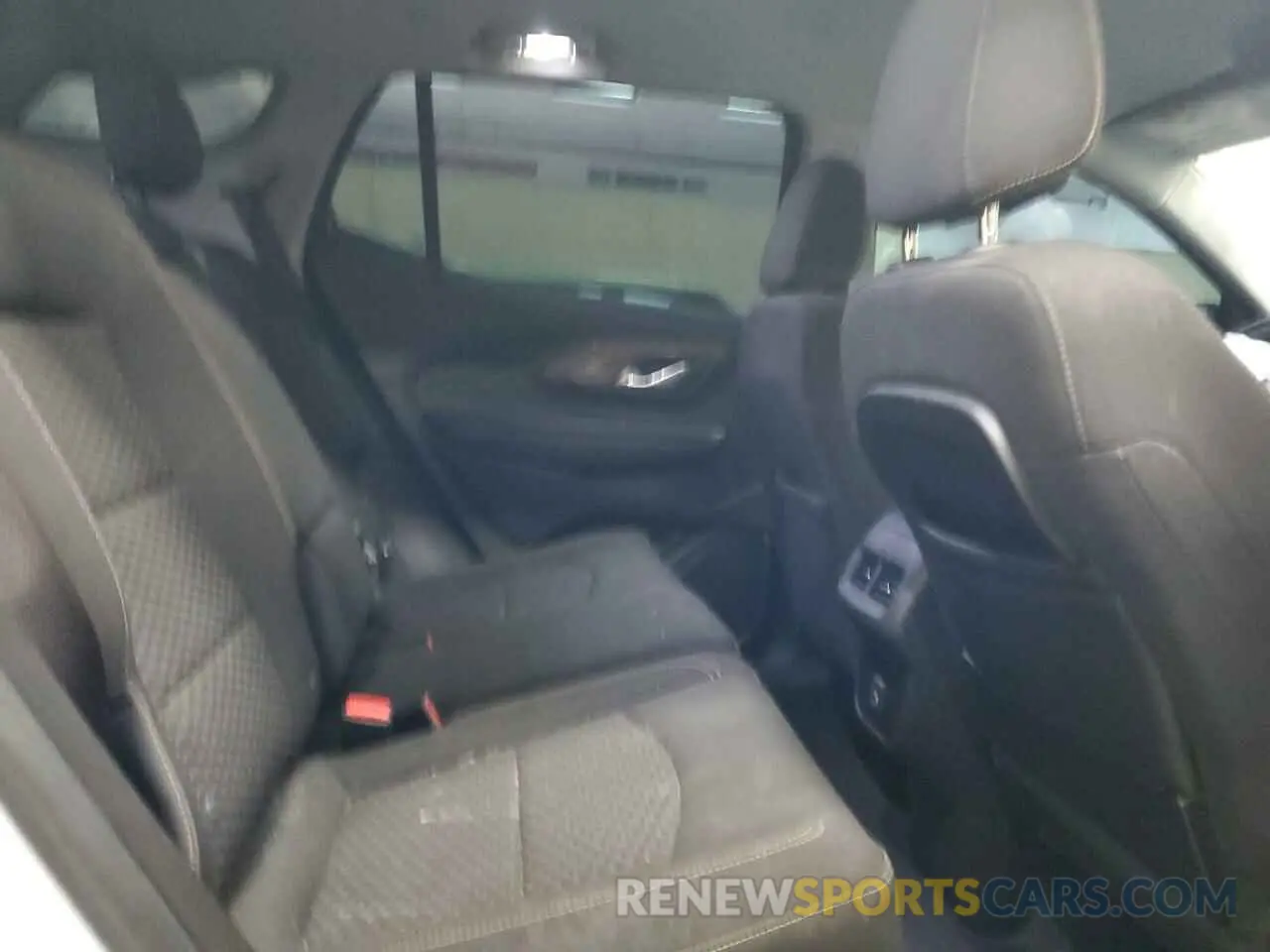 11 Photograph of a damaged car 3GKALMEV0KL102870 GMC TERRAIN 2019