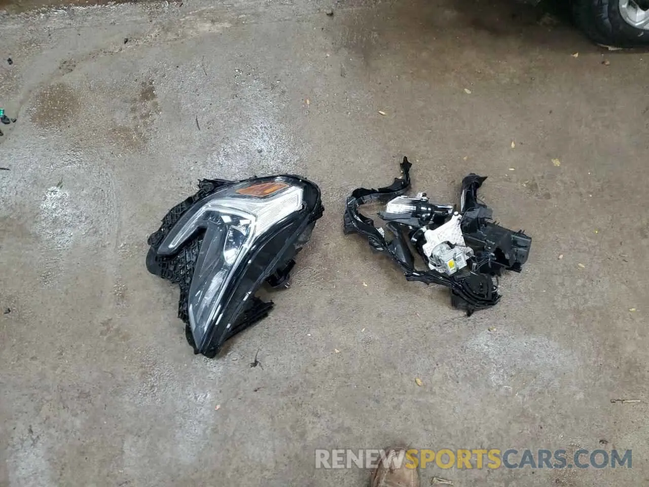 13 Photograph of a damaged car 3GKALMEV0KL102870 GMC TERRAIN 2019