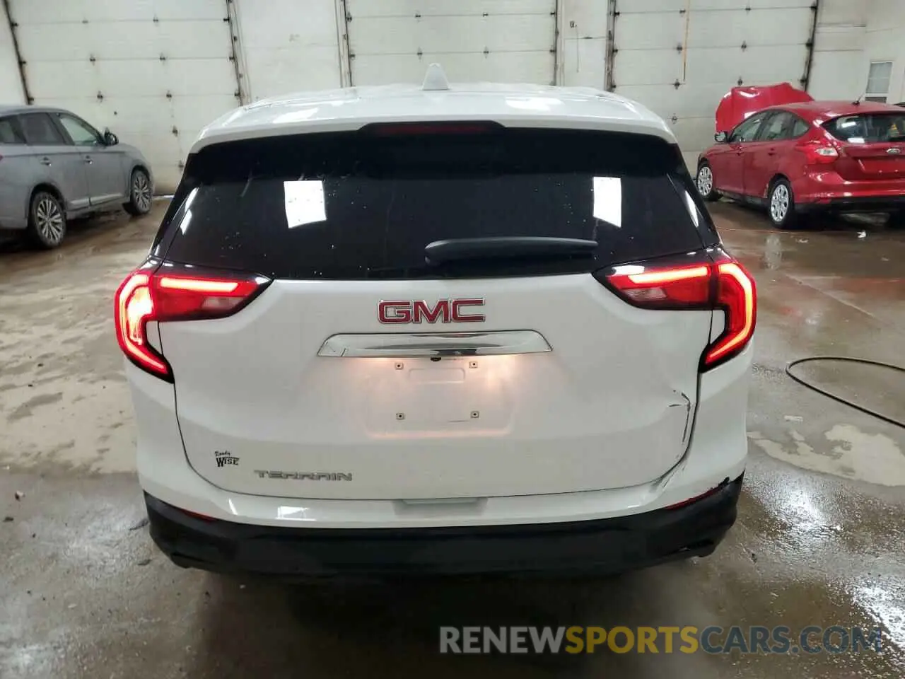 6 Photograph of a damaged car 3GKALMEV0KL102870 GMC TERRAIN 2019