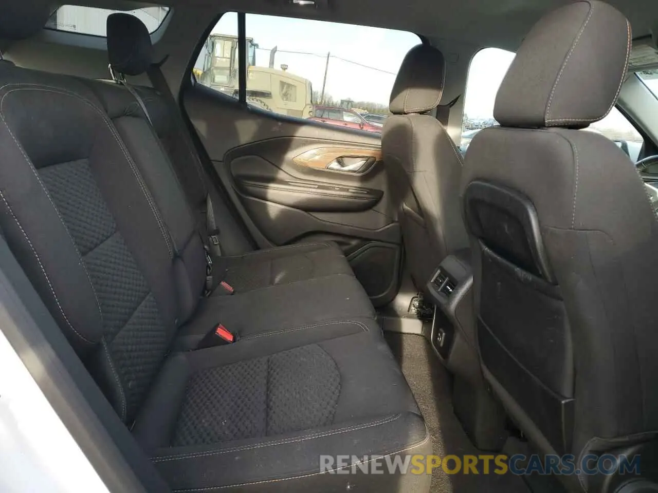 10 Photograph of a damaged car 3GKALMEV0KL104540 GMC TERRAIN 2019