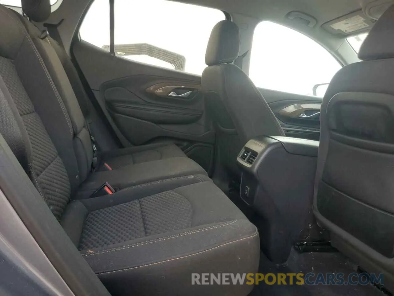 11 Photograph of a damaged car 3GKALMEV0KL231028 GMC TERRAIN 2019