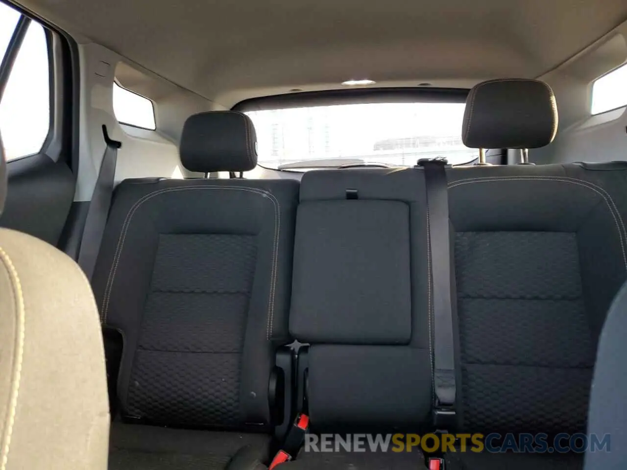 10 Photograph of a damaged car 3GKALMEV0KL261467 GMC TERRAIN 2019