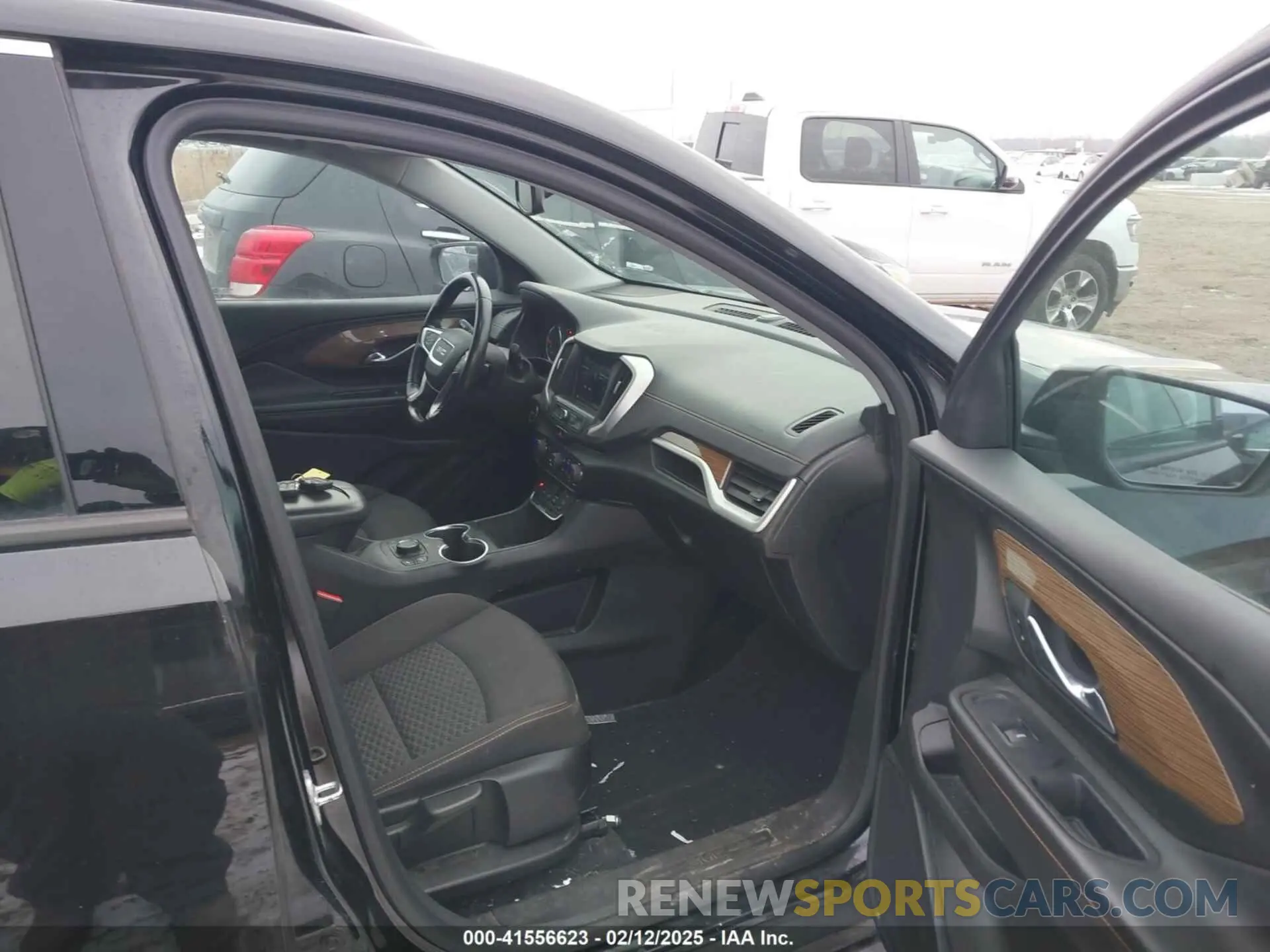 5 Photograph of a damaged car 3GKALMEV0KL316161 GMC TERRAIN 2019