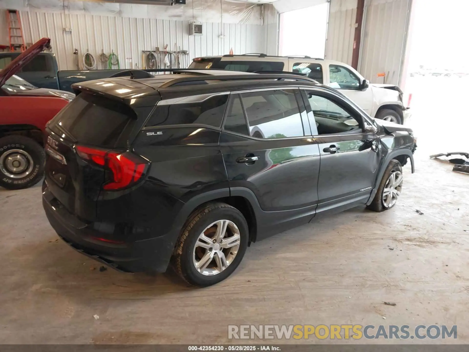 4 Photograph of a damaged car 3GKALMEV1KL140916 GMC TERRAIN 2019