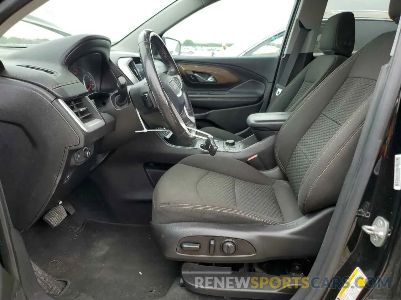 7 Photograph of a damaged car 3GKALMEV1KL171065 GMC TERRAIN 2019