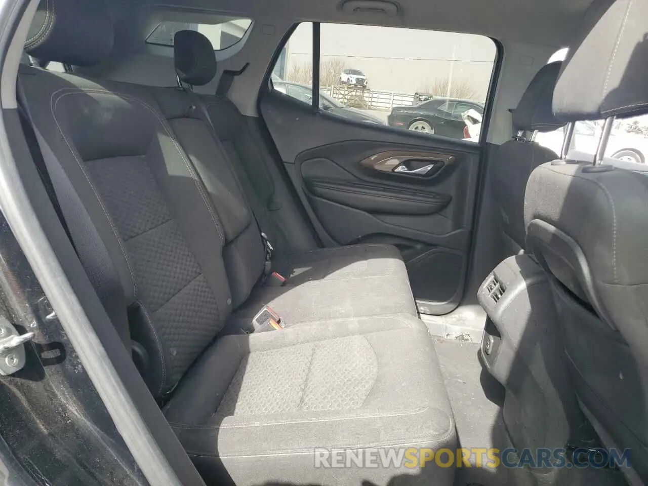 11 Photograph of a damaged car 3GKALMEV1KL202072 GMC TERRAIN 2019