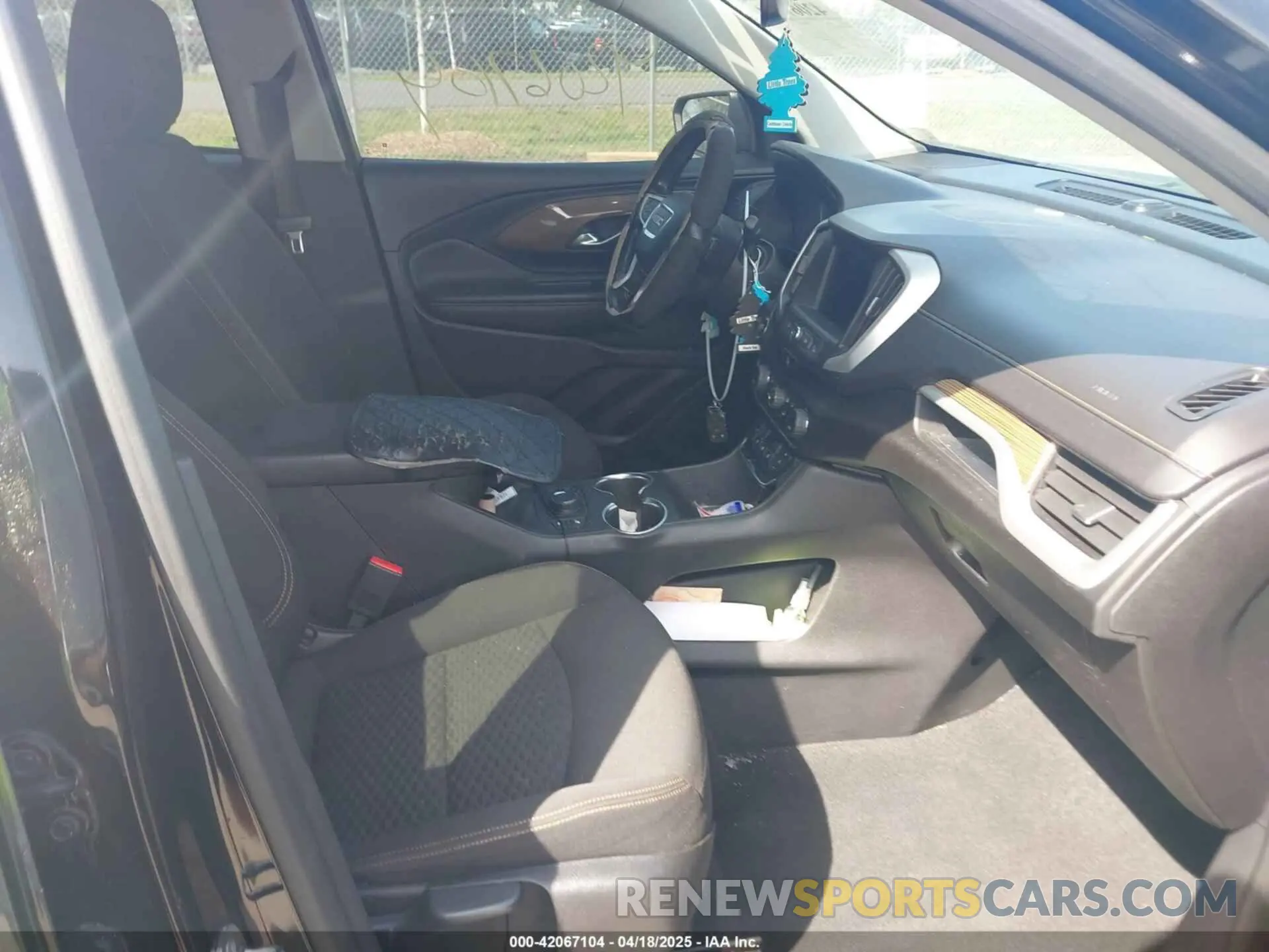 5 Photograph of a damaged car 3GKALMEV1KL222757 GMC TERRAIN 2019