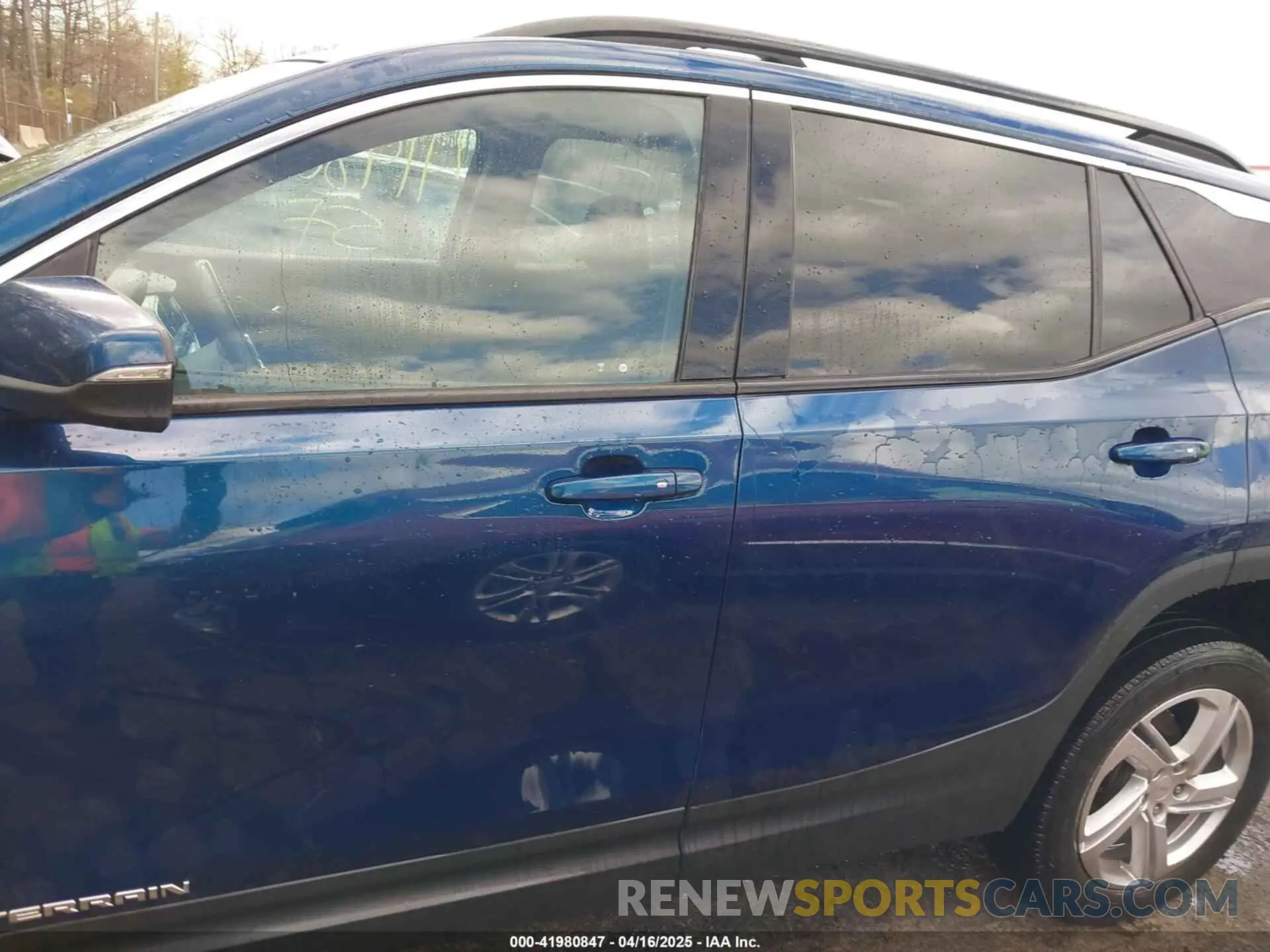 14 Photograph of a damaged car 3GKALMEV1KL243530 GMC TERRAIN 2019