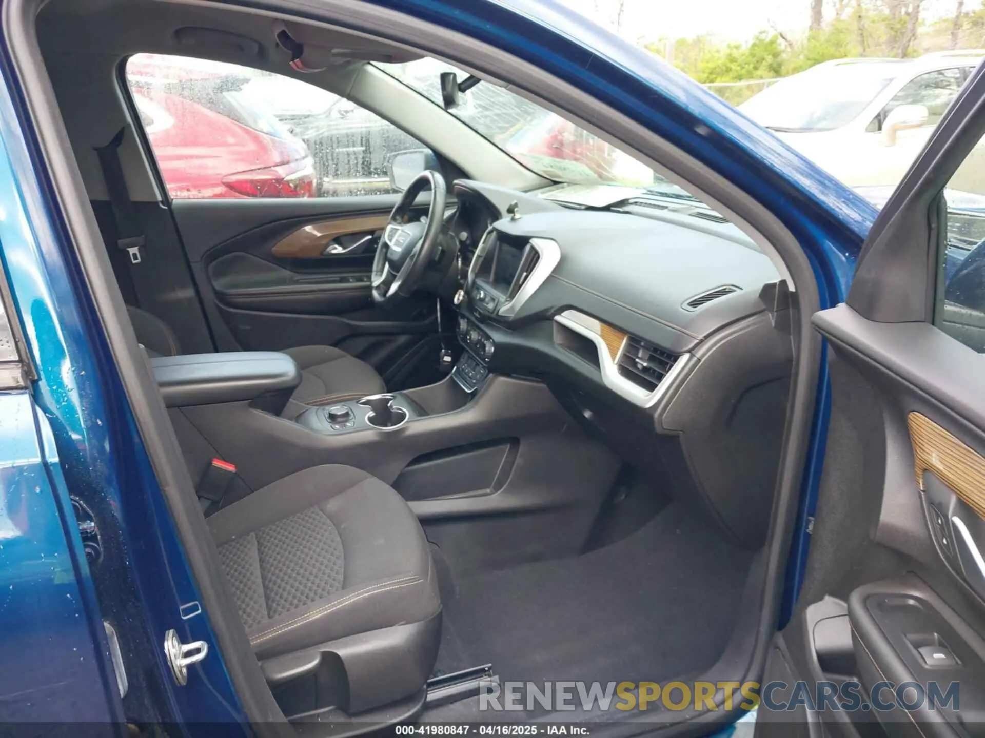 5 Photograph of a damaged car 3GKALMEV1KL243530 GMC TERRAIN 2019