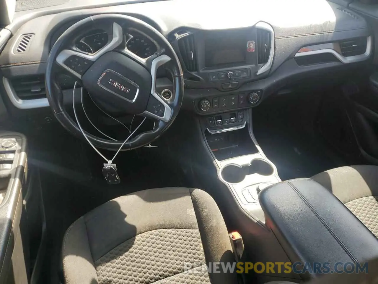 8 Photograph of a damaged car 3GKALMEV1KL356278 GMC TERRAIN 2019