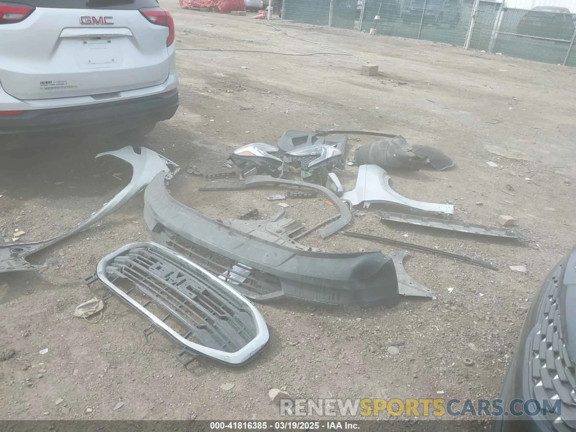 20 Photograph of a damaged car 3GKALMEV2KL110095 GMC TERRAIN 2019