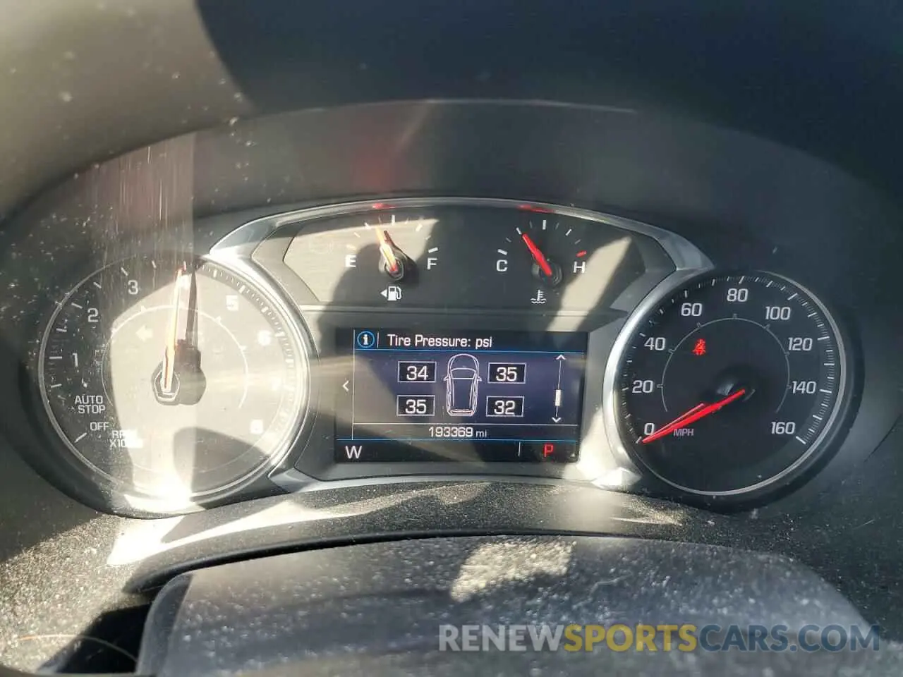 9 Photograph of a damaged car 3GKALMEV2KL136695 GMC TERRAIN 2019