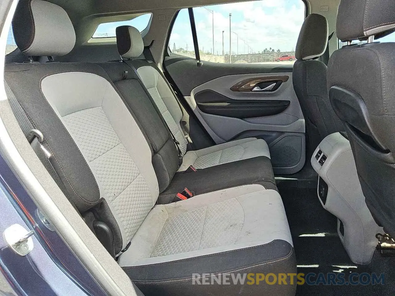 10 Photograph of a damaged car 3GKALMEV2KL162116 GMC TERRAIN 2019