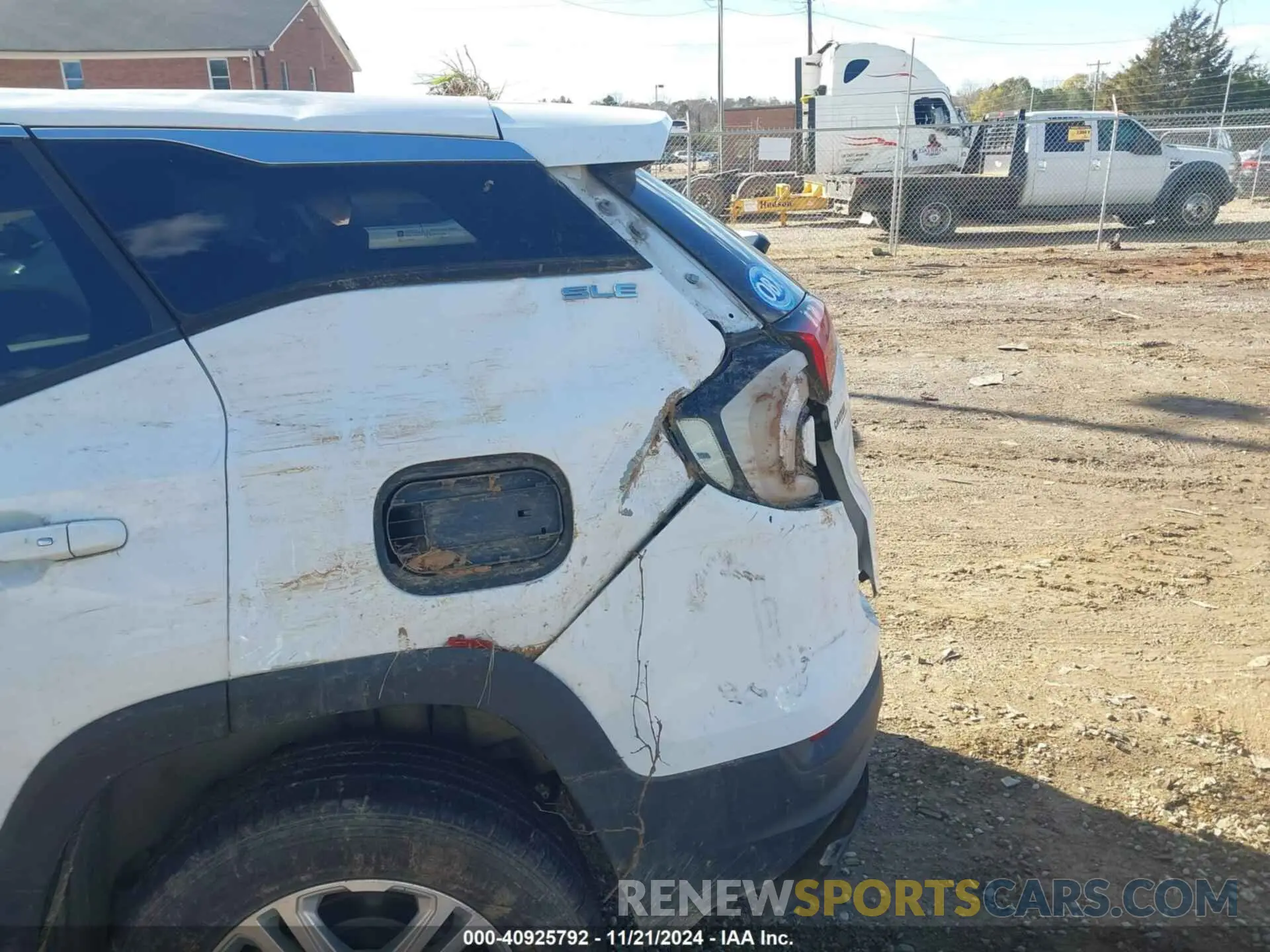 6 Photograph of a damaged car 3GKALMEV2KL174542 GMC TERRAIN 2019