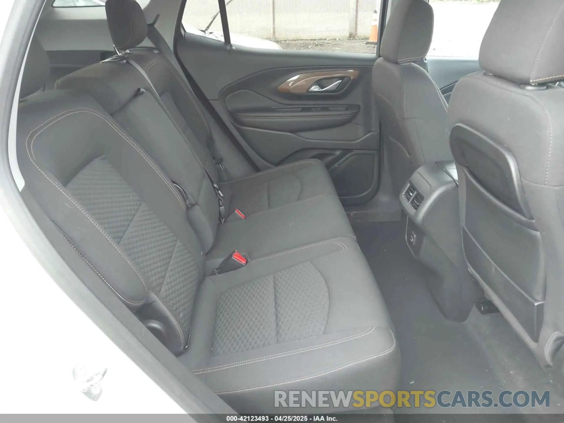 8 Photograph of a damaged car 3GKALMEV2KL332278 GMC TERRAIN 2019