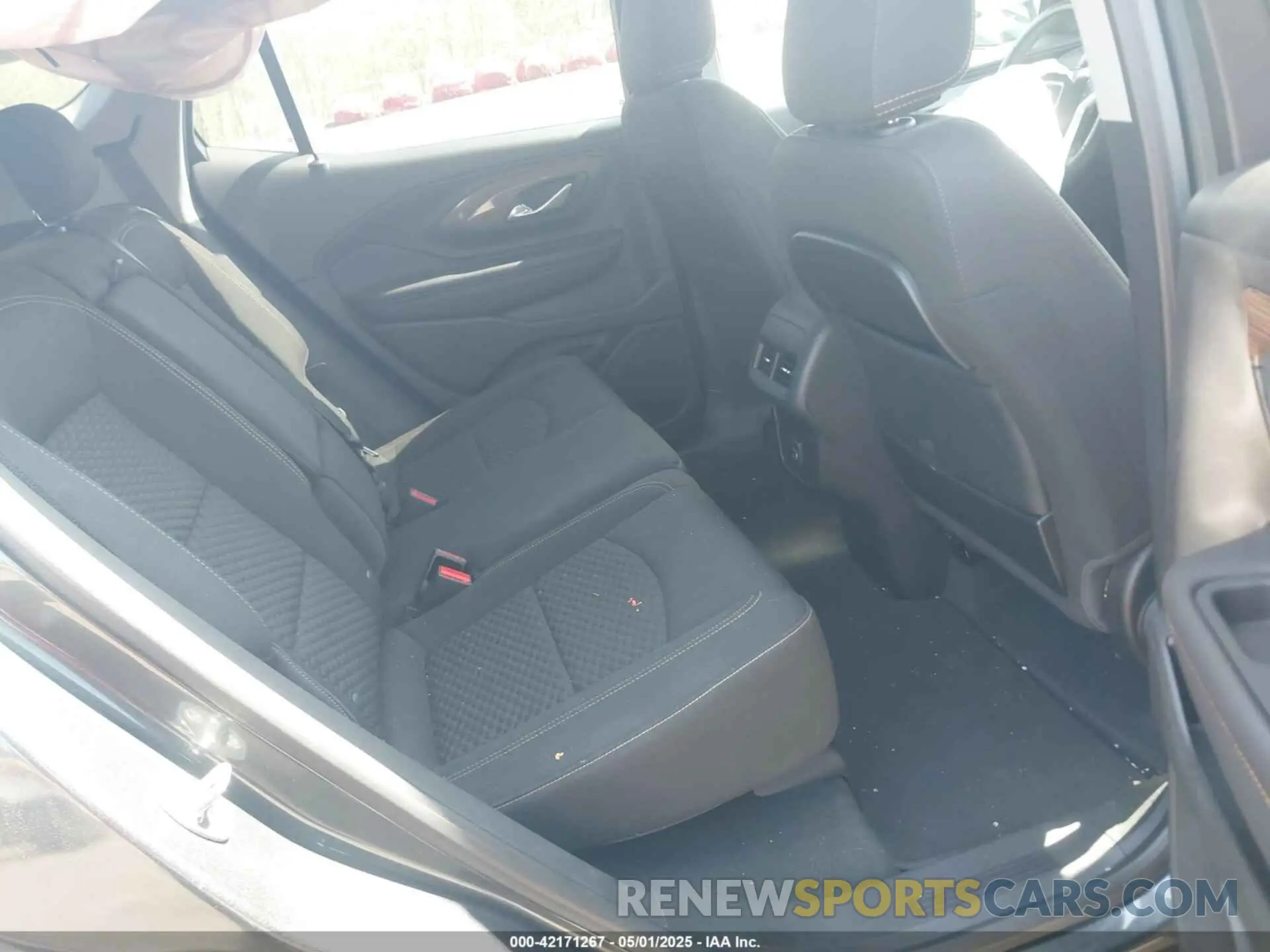 8 Photograph of a damaged car 3GKALMEV3KL108517 GMC TERRAIN 2019