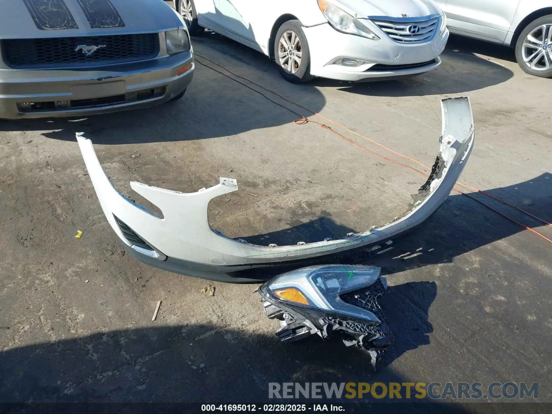12 Photograph of a damaged car 3GKALMEV3KL298870 GMC TERRAIN 2019