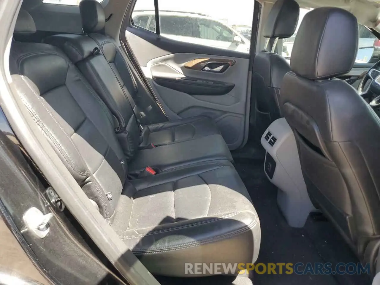 11 Photograph of a damaged car 3GKALMEV3KL332550 GMC TERRAIN 2019