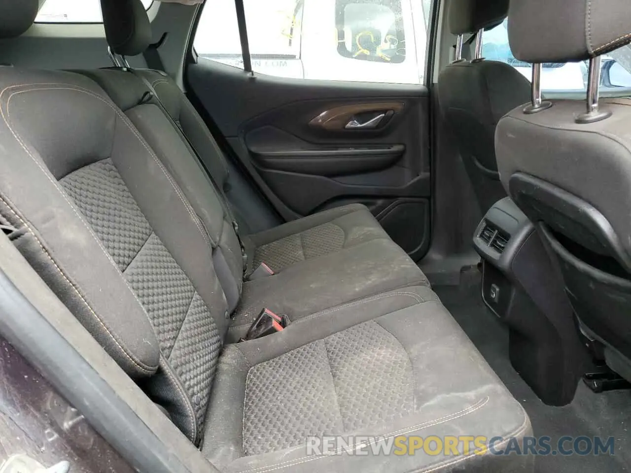 10 Photograph of a damaged car 3GKALMEV4KL101592 GMC TERRAIN 2019