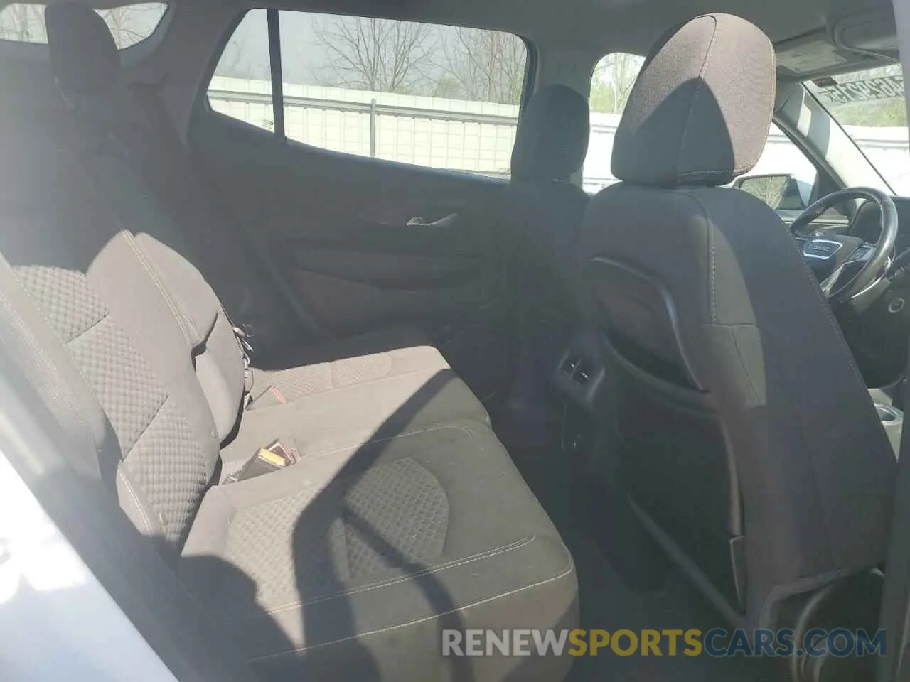 10 Photograph of a damaged car 3GKALMEV4KL108946 GMC TERRAIN 2019