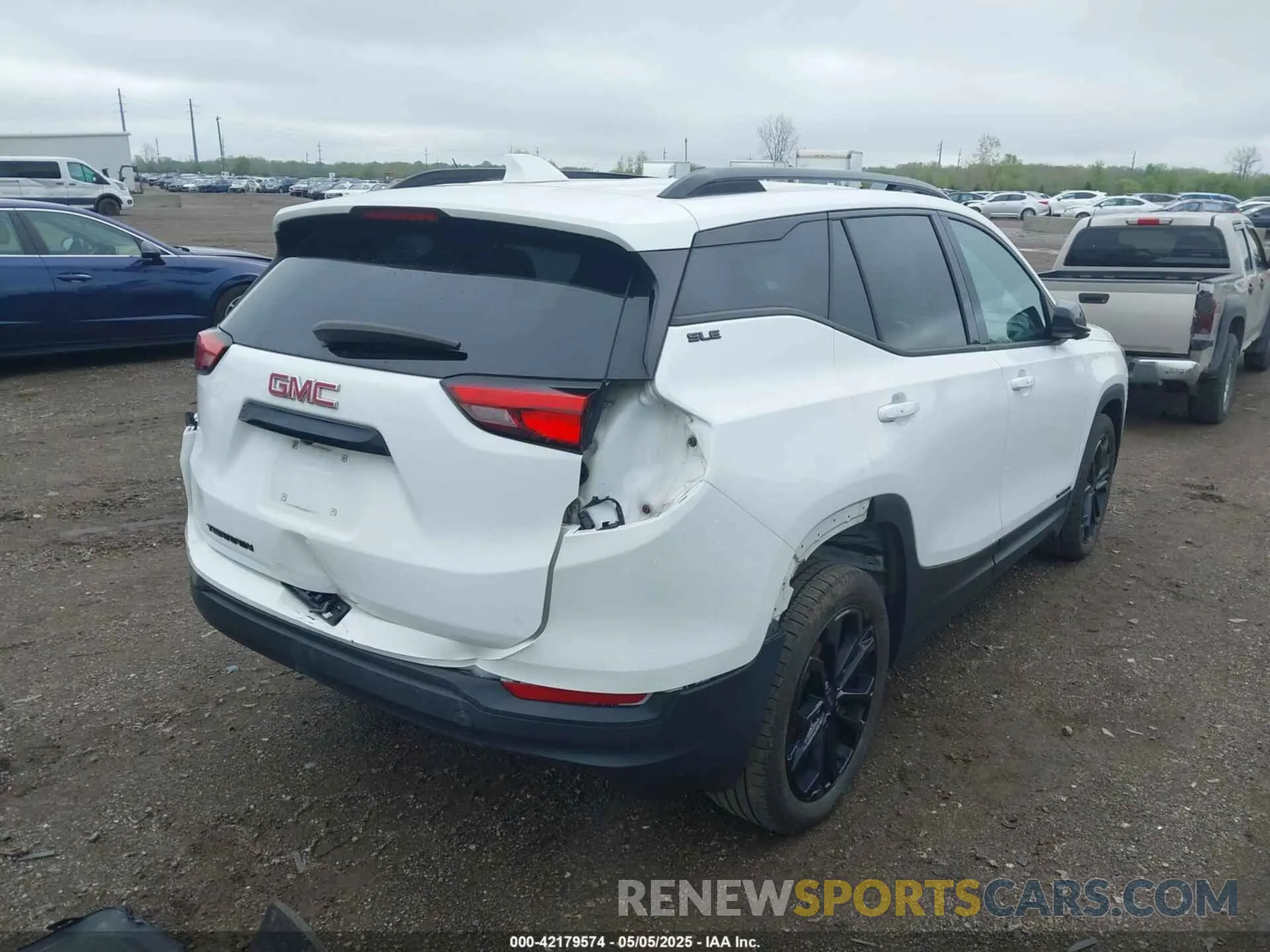 4 Photograph of a damaged car 3GKALMEV4KL123351 GMC TERRAIN 2019