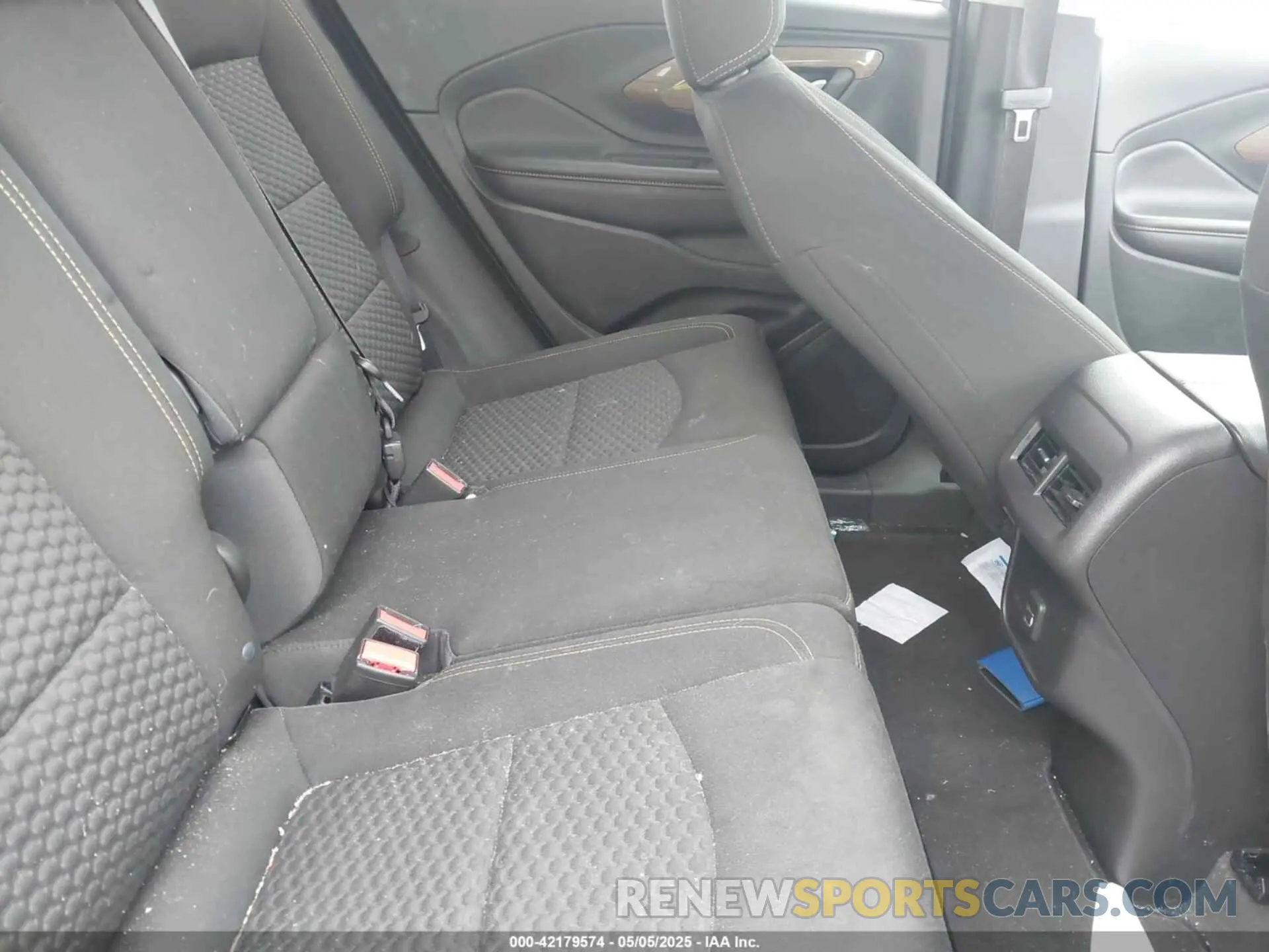 8 Photograph of a damaged car 3GKALMEV4KL123351 GMC TERRAIN 2019