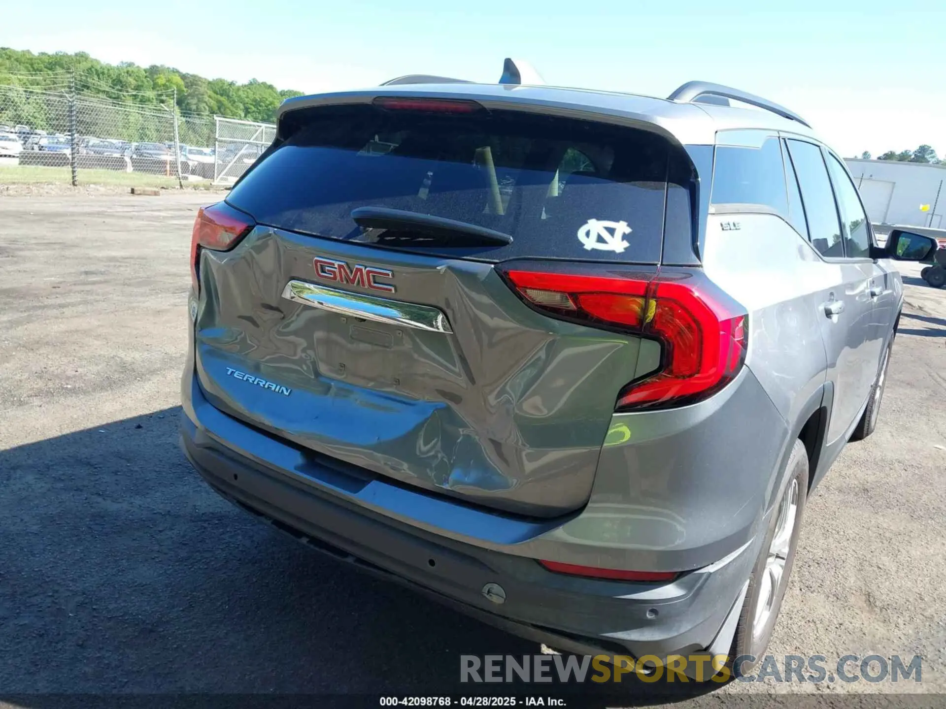 17 Photograph of a damaged car 3GKALMEV4KL212126 GMC TERRAIN 2019
