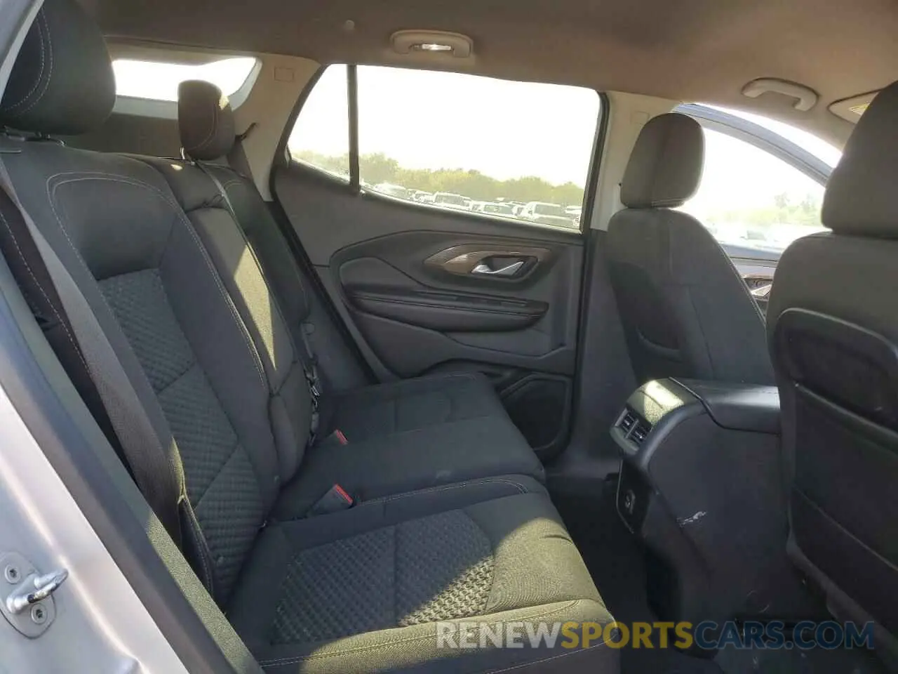 11 Photograph of a damaged car 3GKALMEV5KL105344 GMC TERRAIN 2019