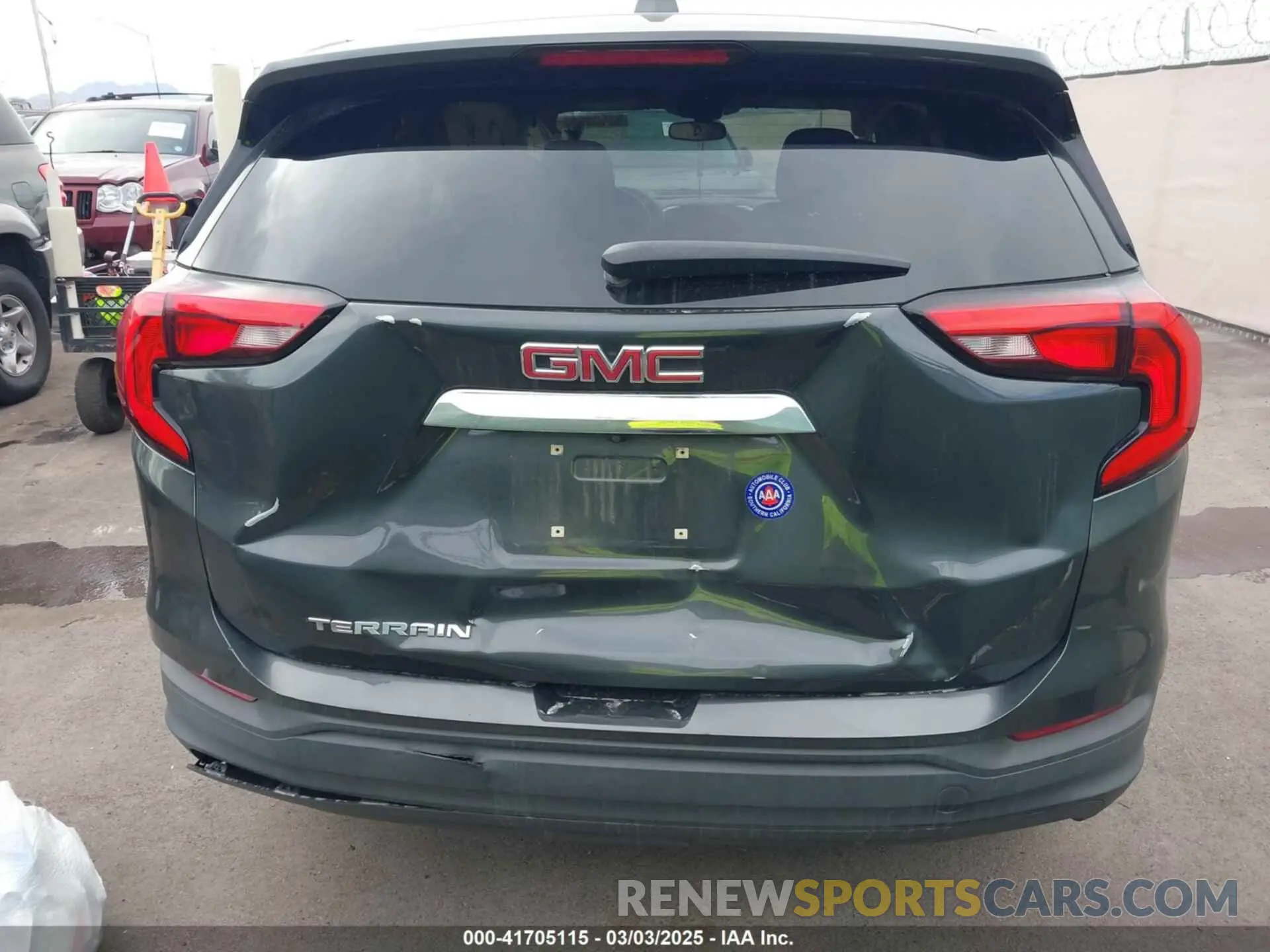 19 Photograph of a damaged car 3GKALMEV5KL108860 GMC TERRAIN 2019