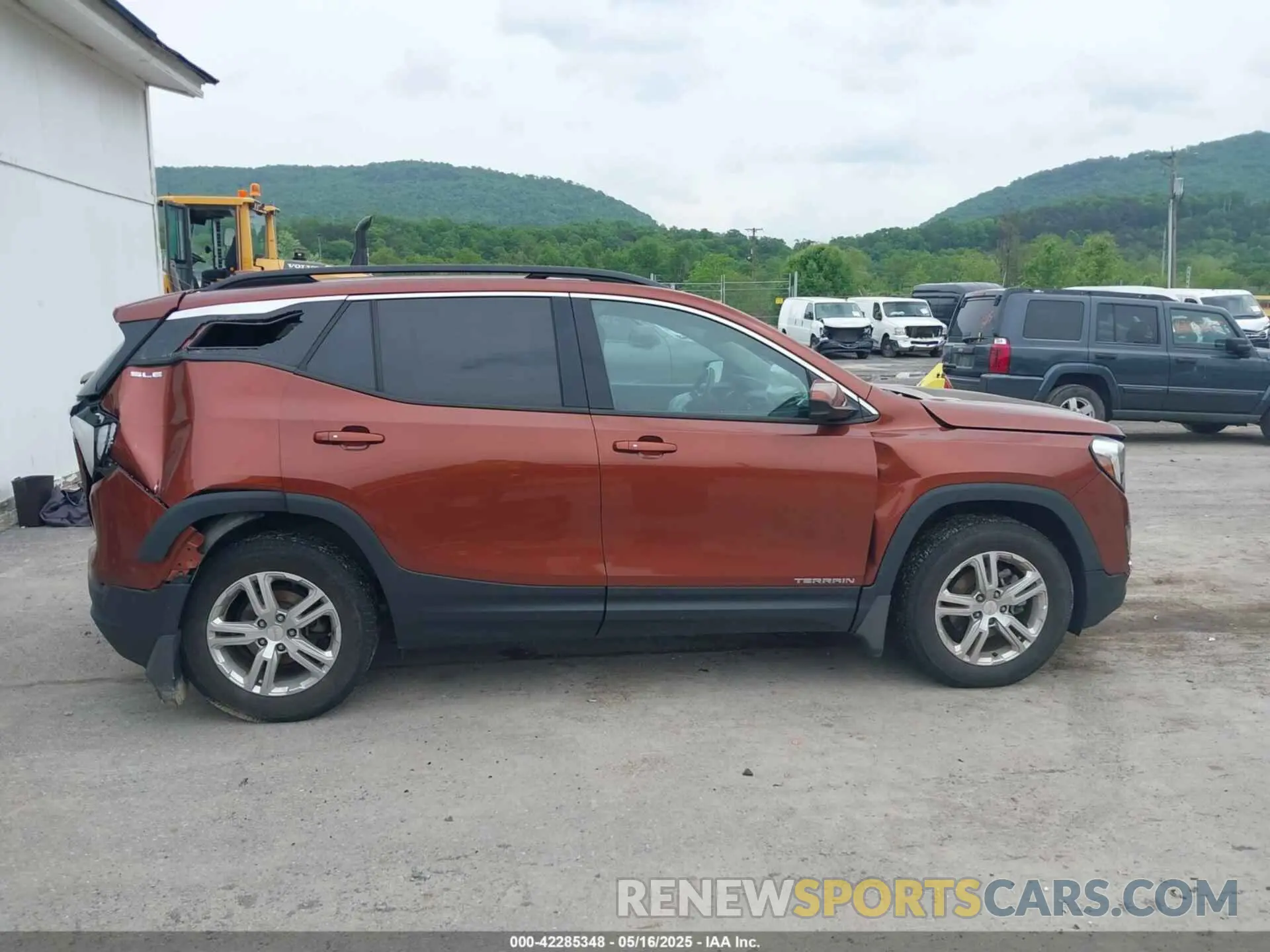 13 Photograph of a damaged car 3GKALMEV5KL254031 GMC TERRAIN 2019
