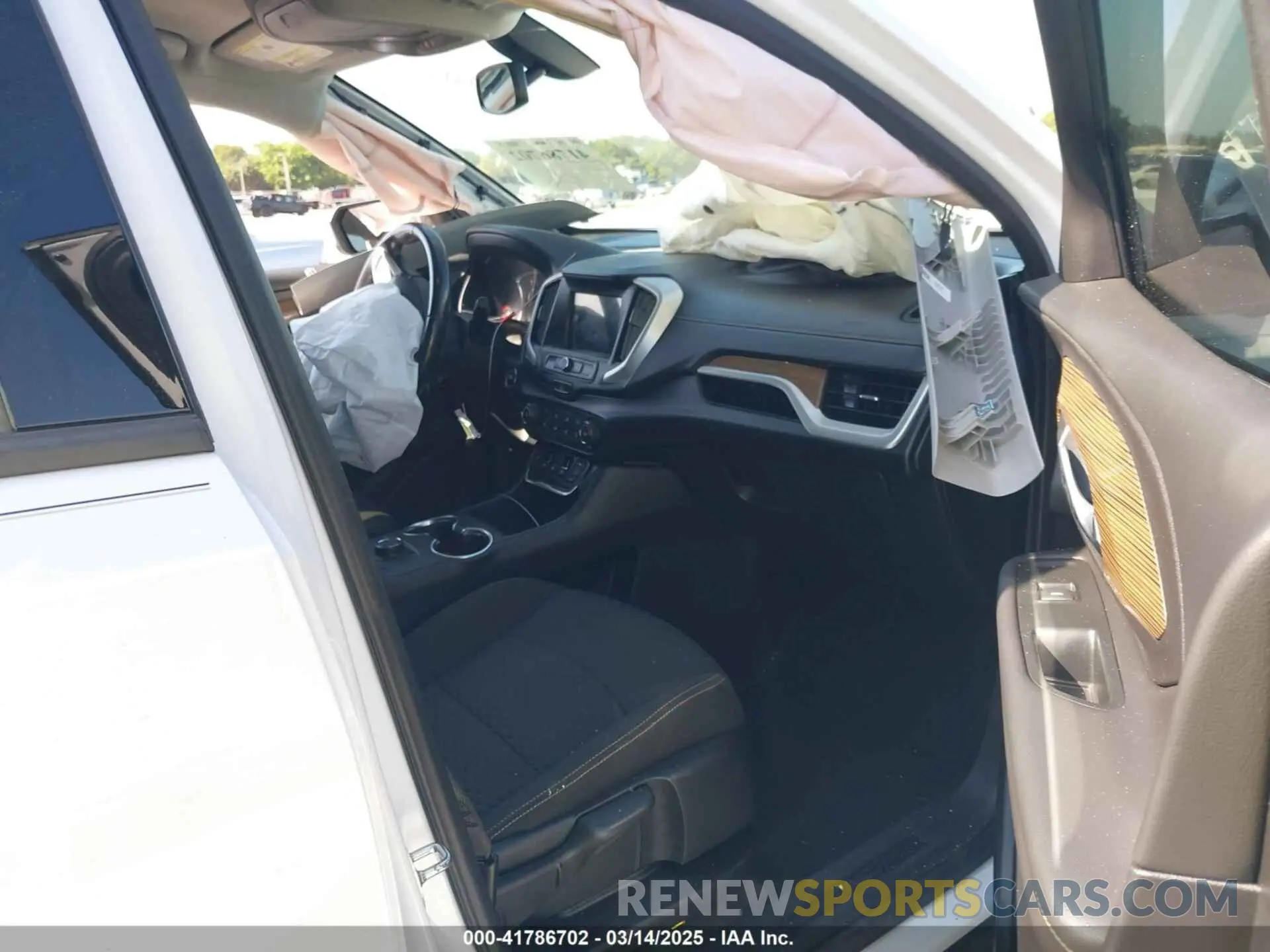 5 Photograph of a damaged car 3GKALMEV6KL106907 GMC TERRAIN 2019