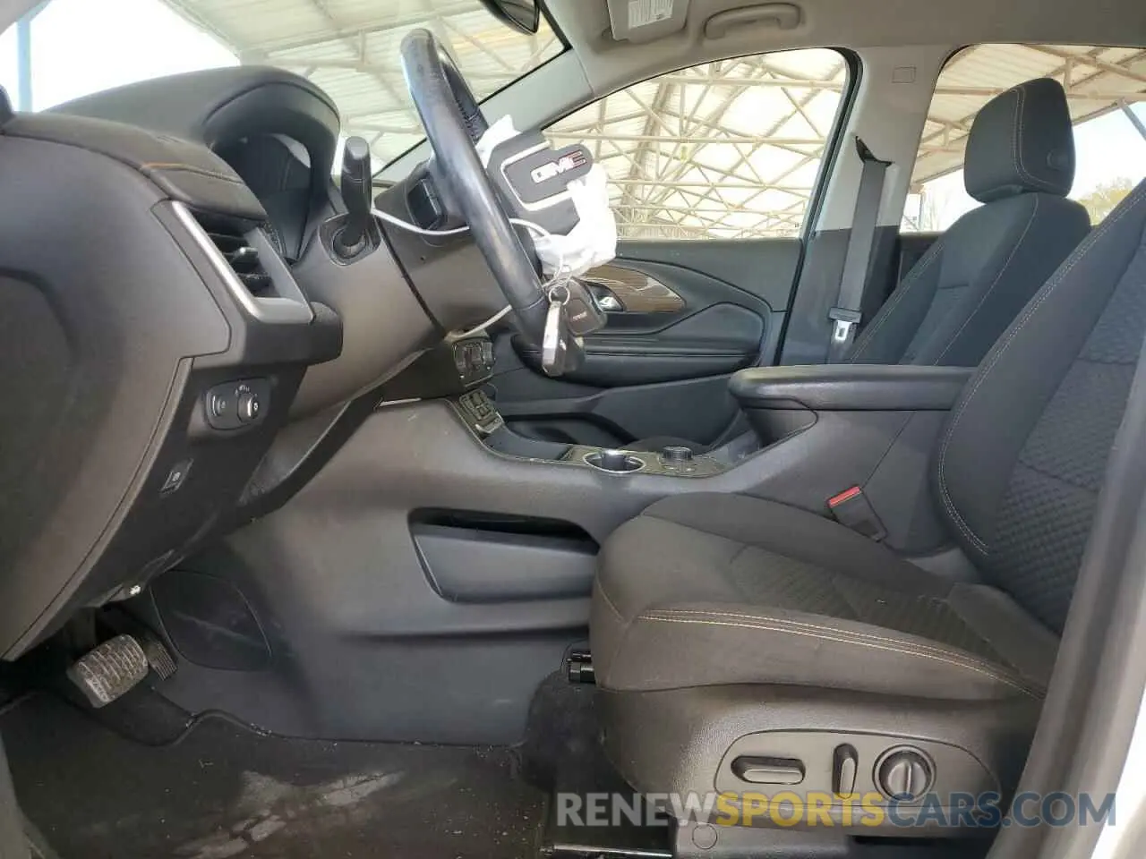 7 Photograph of a damaged car 3GKALMEV6KL142208 GMC TERRAIN 2019