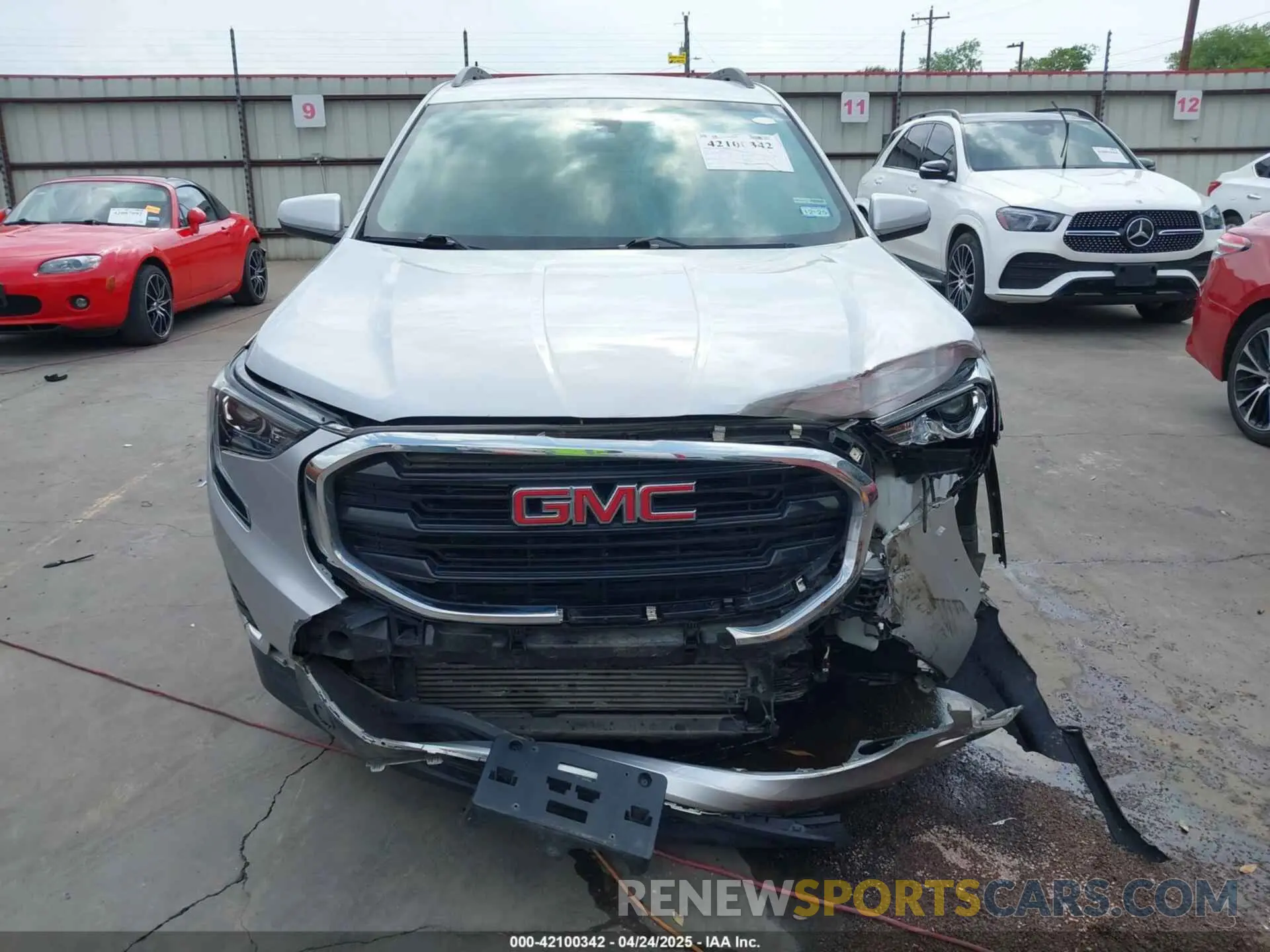 12 Photograph of a damaged car 3GKALMEV6KL156304 GMC TERRAIN 2019
